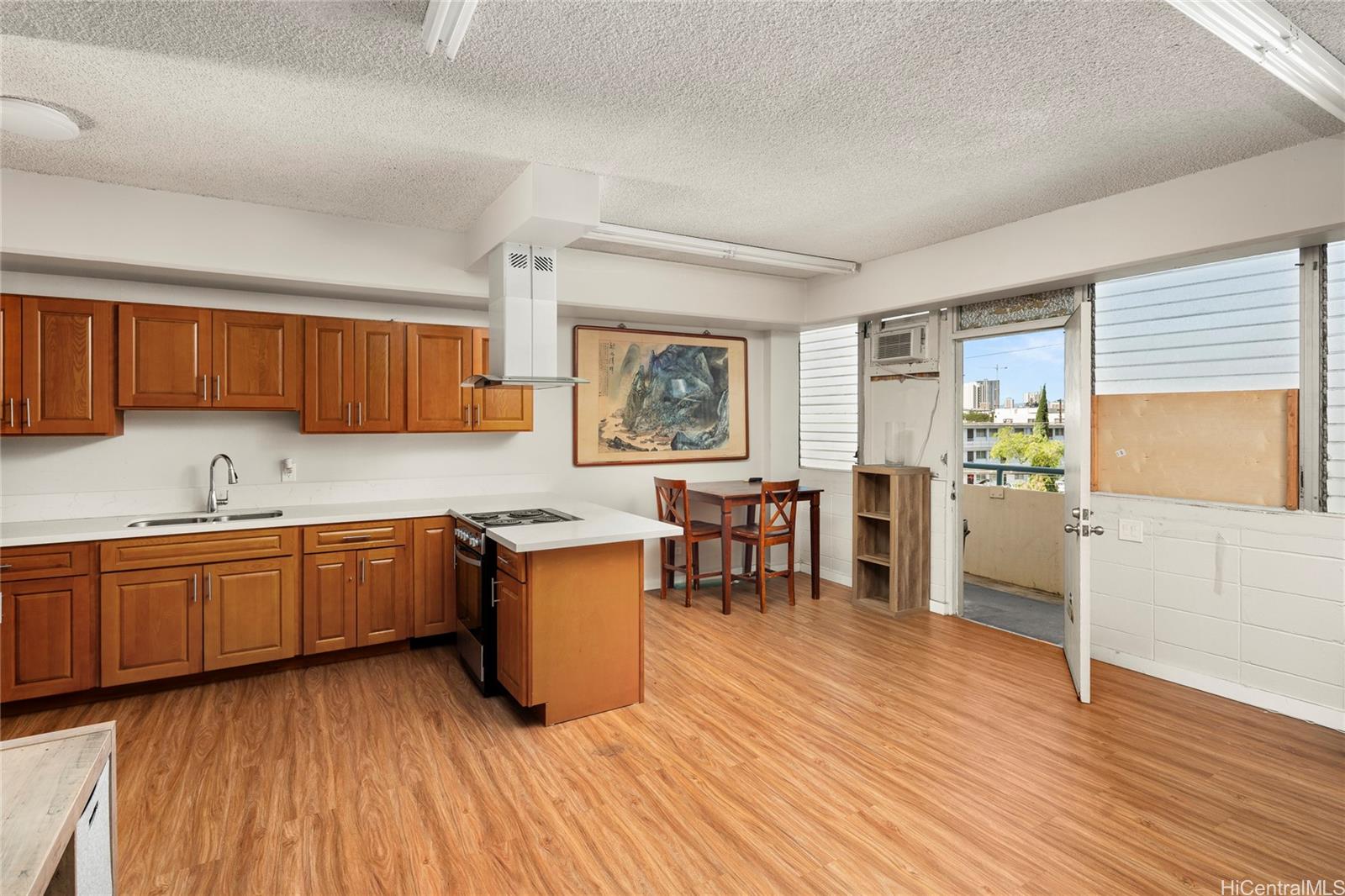 931 University Avenue  Unit 308