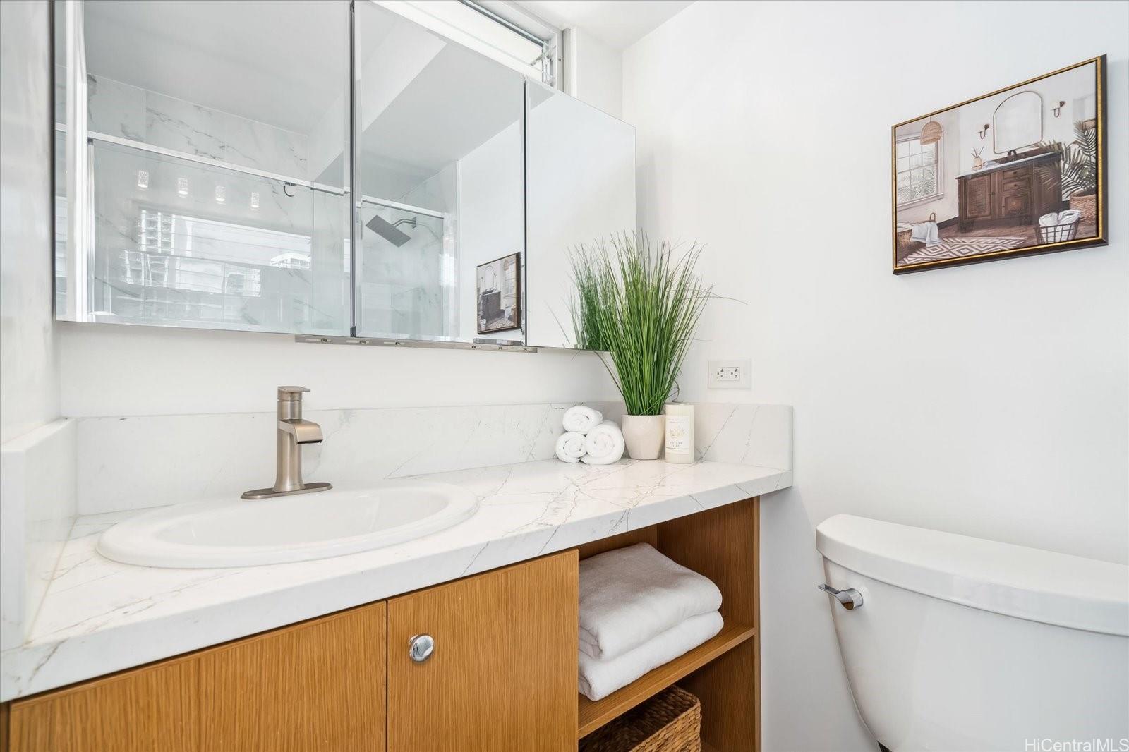 2575 Kuhio Avenue  Unit 1702