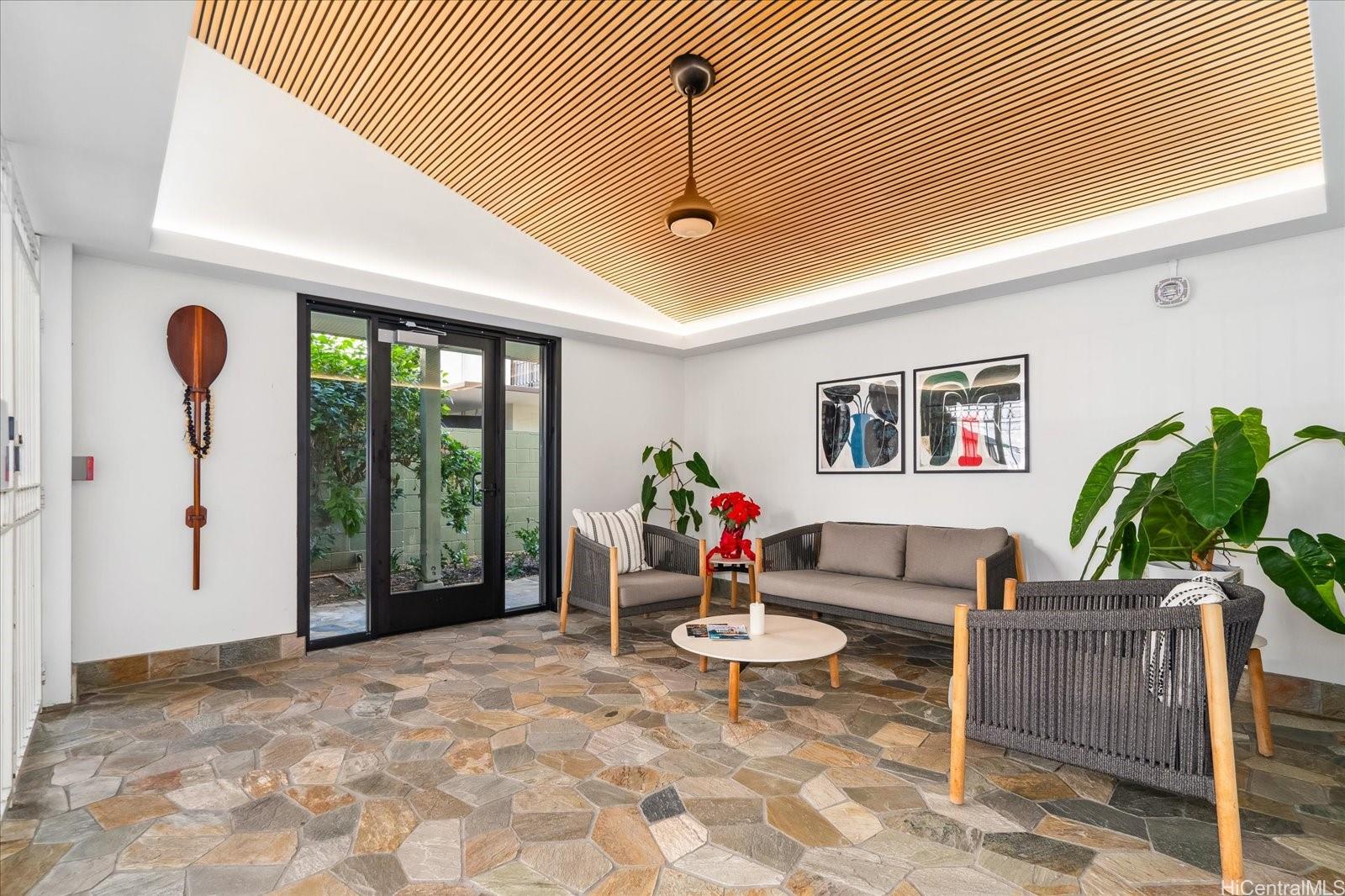 2575 Kuhio Avenue  Unit 1702