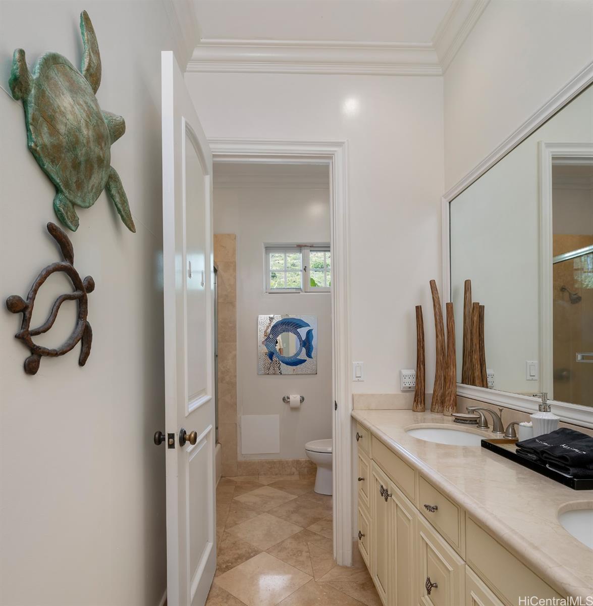 626 W Hind Drive