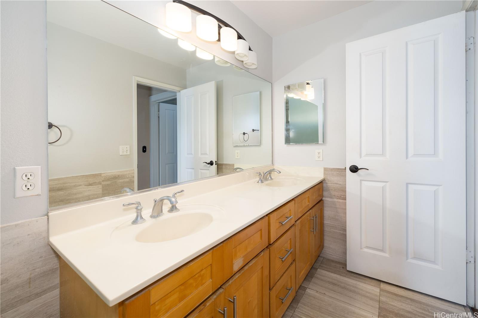 91-1171 Kaiau Avenue  Unit 205