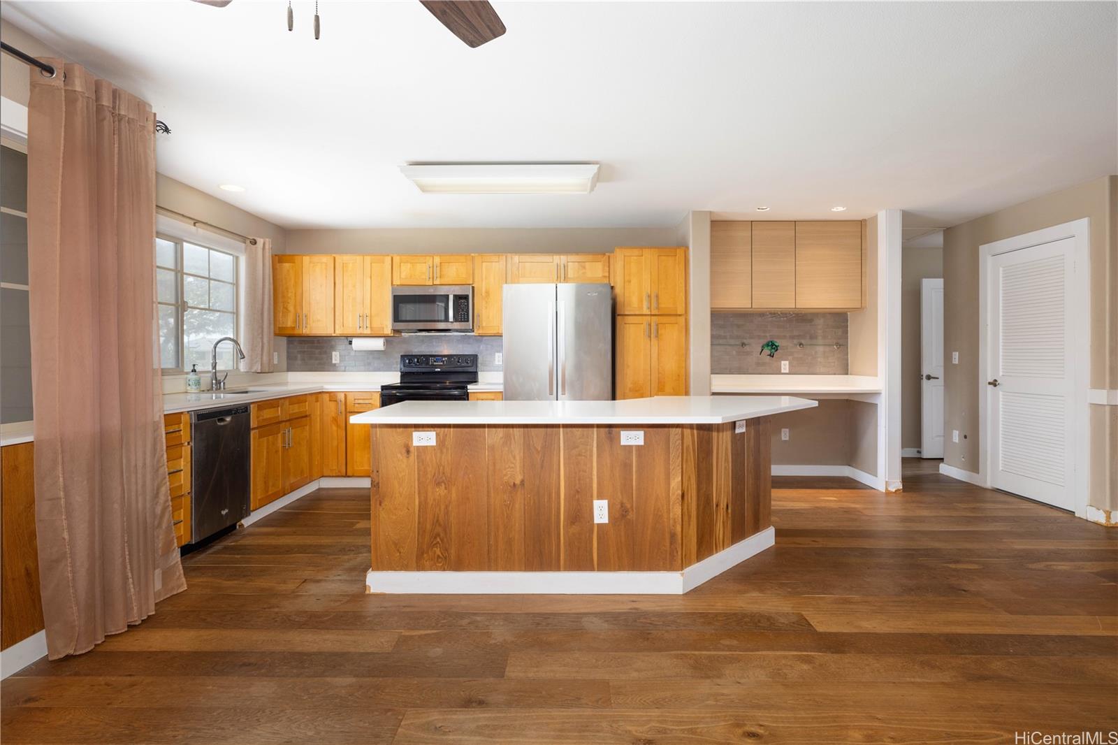 91-1171 Kaiau Avenue  Unit 205