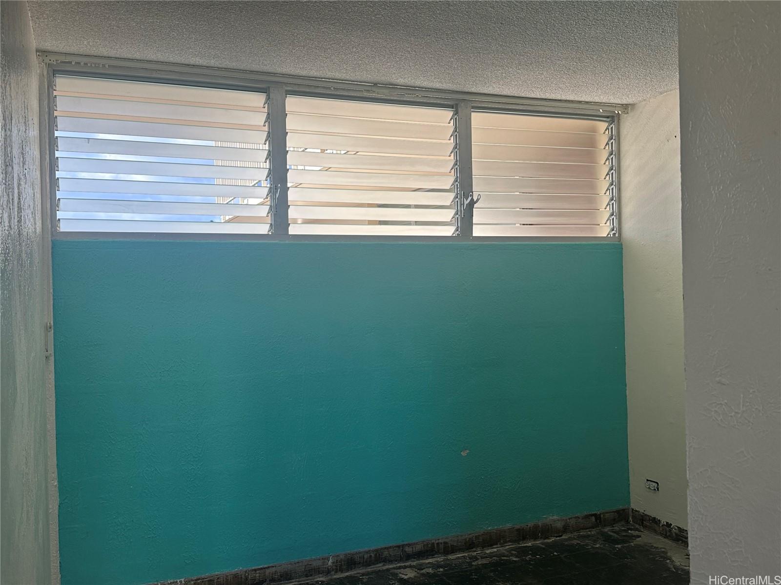 Photo 14 of 20