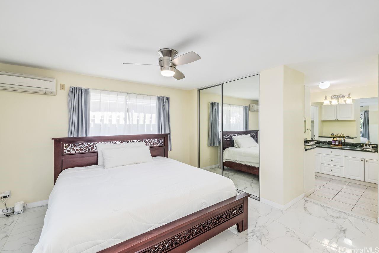 Photo 12 of 22