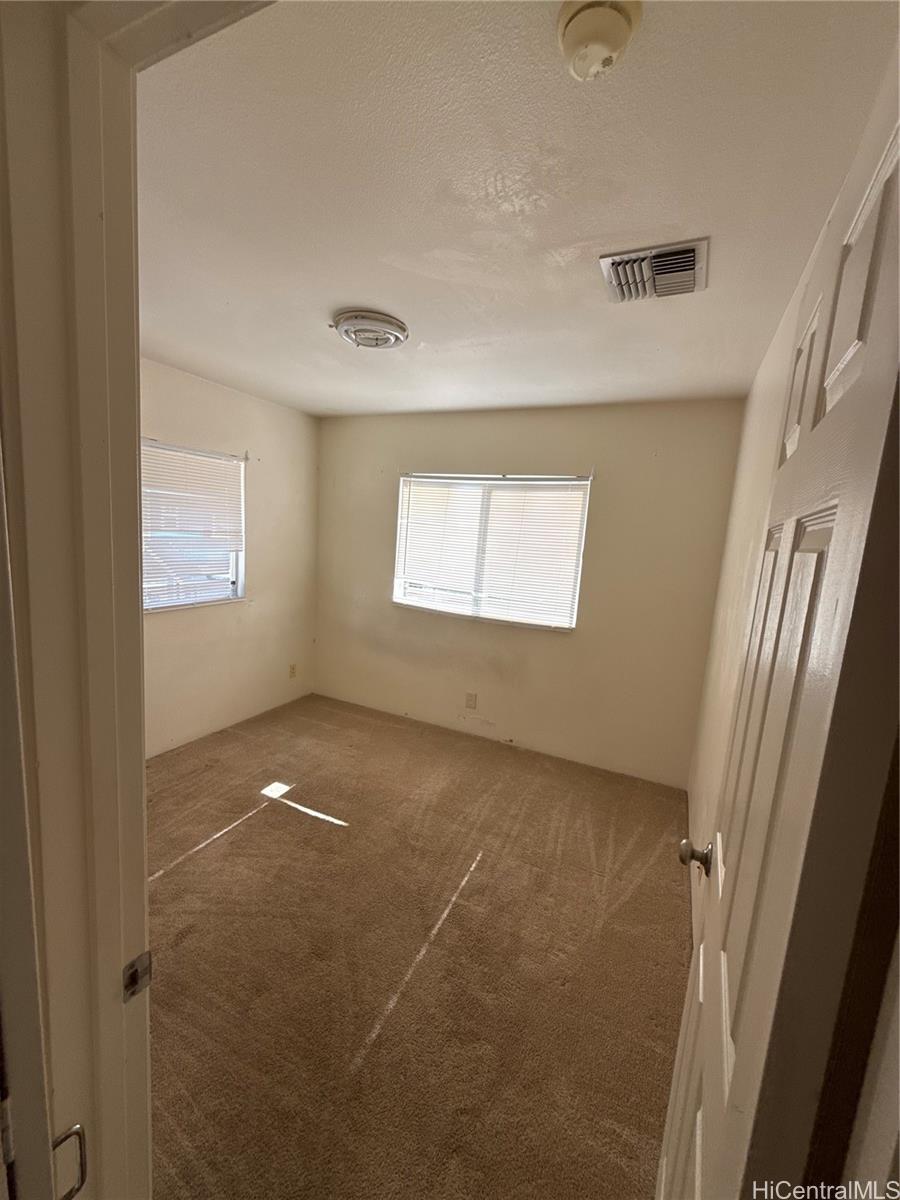 Photo 11 of 25