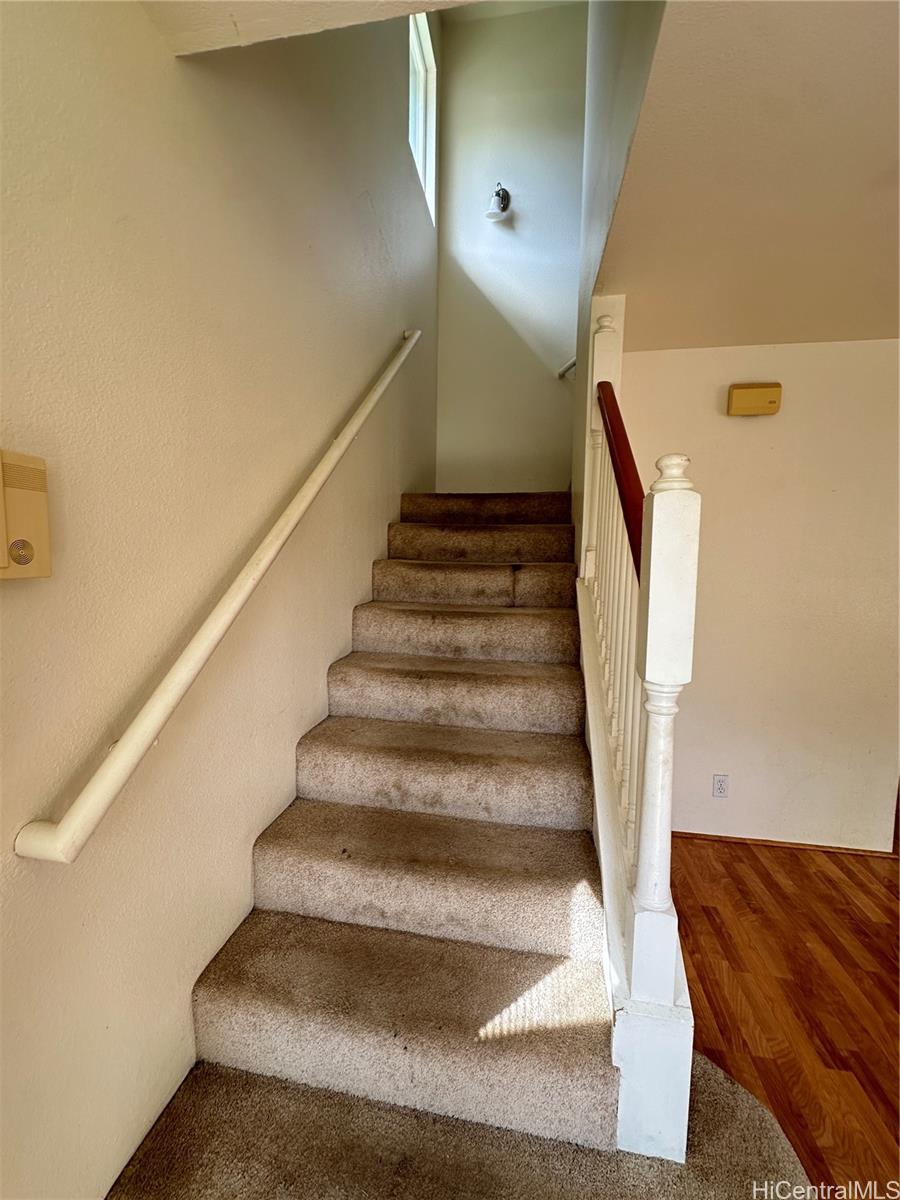 Photo 6 of 25
