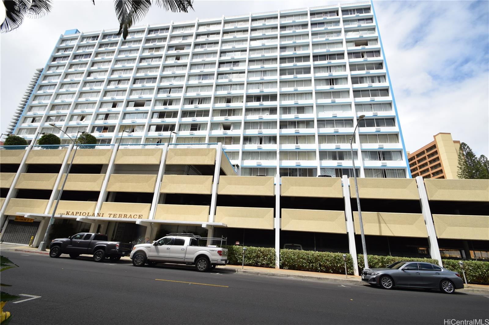 1560 Kanunu Street  Unit 1121