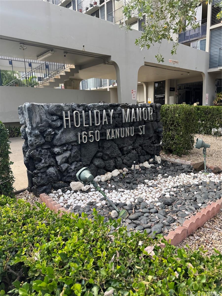 1650 Kanunu Street 1406