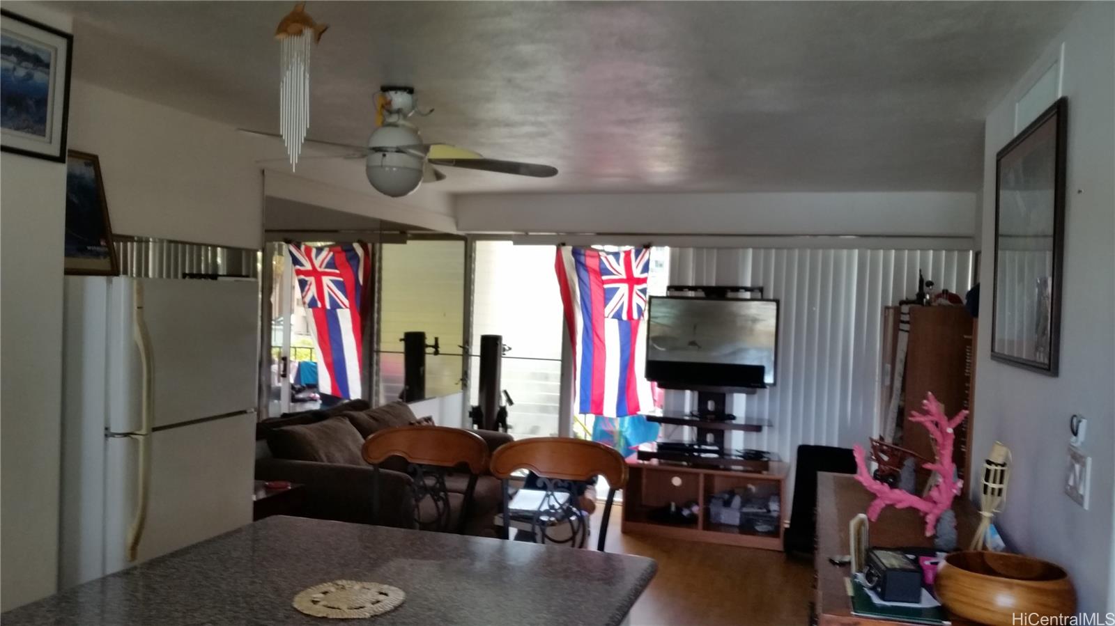 Photo 22 of 25