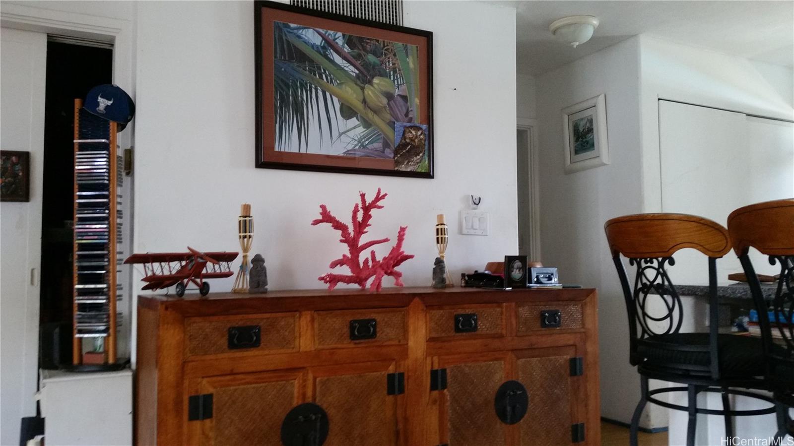 Photo 23 of 25