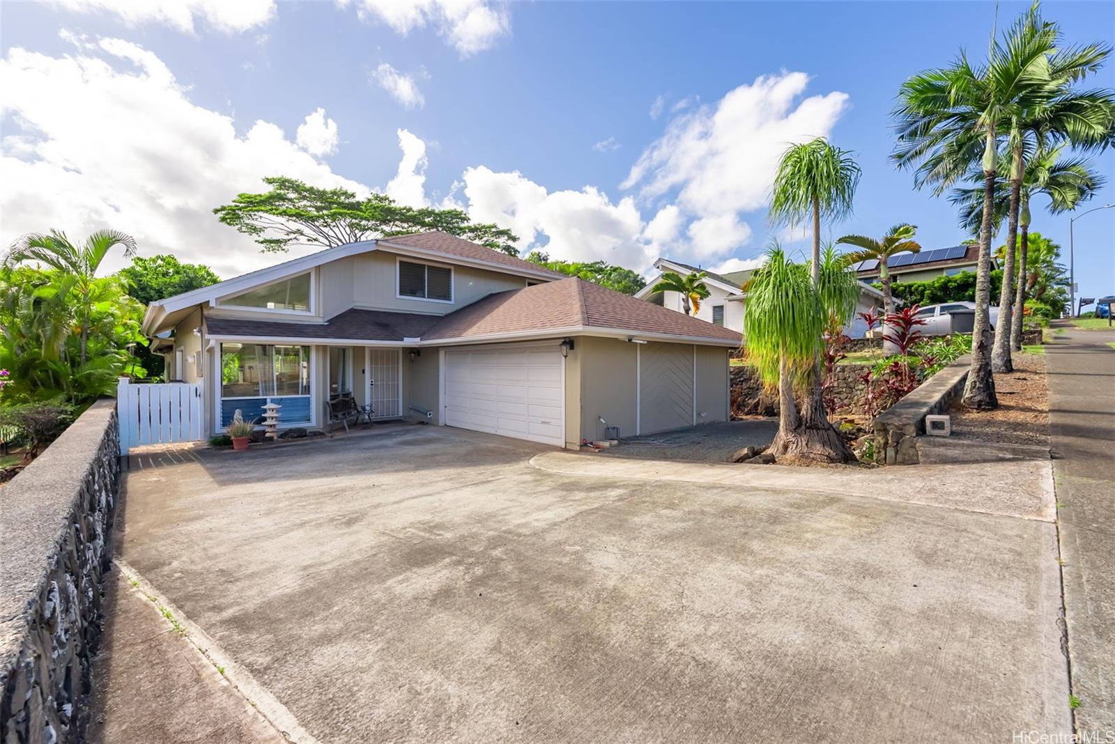 1614 Paukiki Street