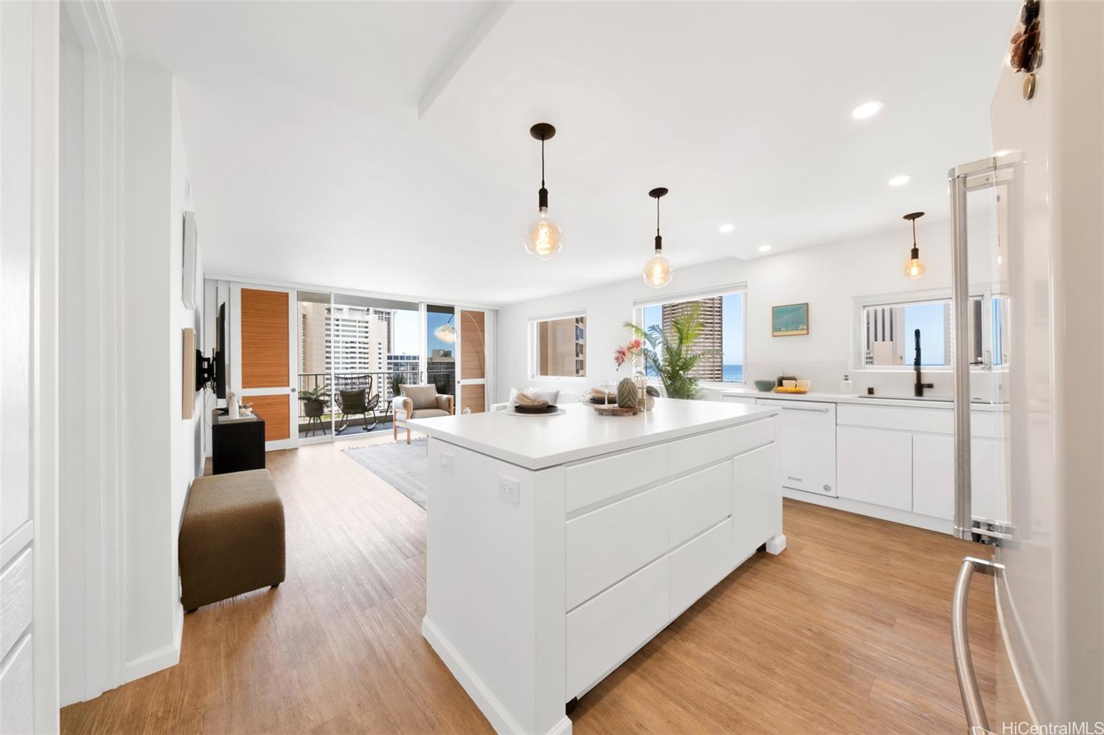 400 Hobron Lane 1601