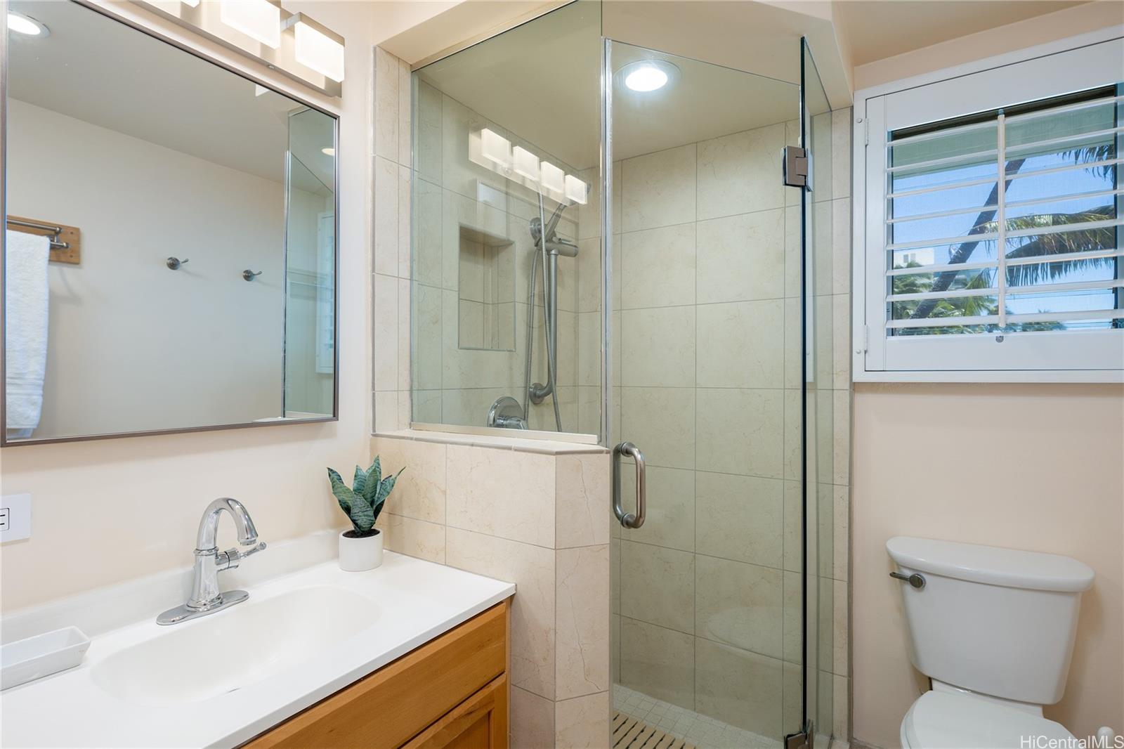 2957 Kalakaua Avenue  Unit 418