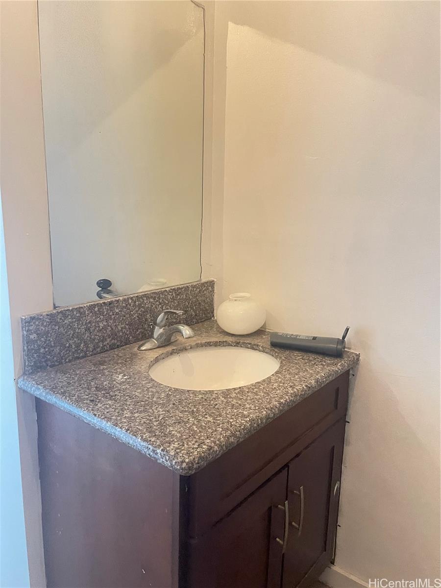 Photo 17 of 25