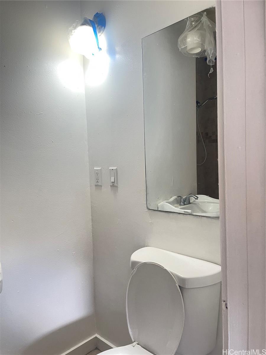 Photo 19 of 25