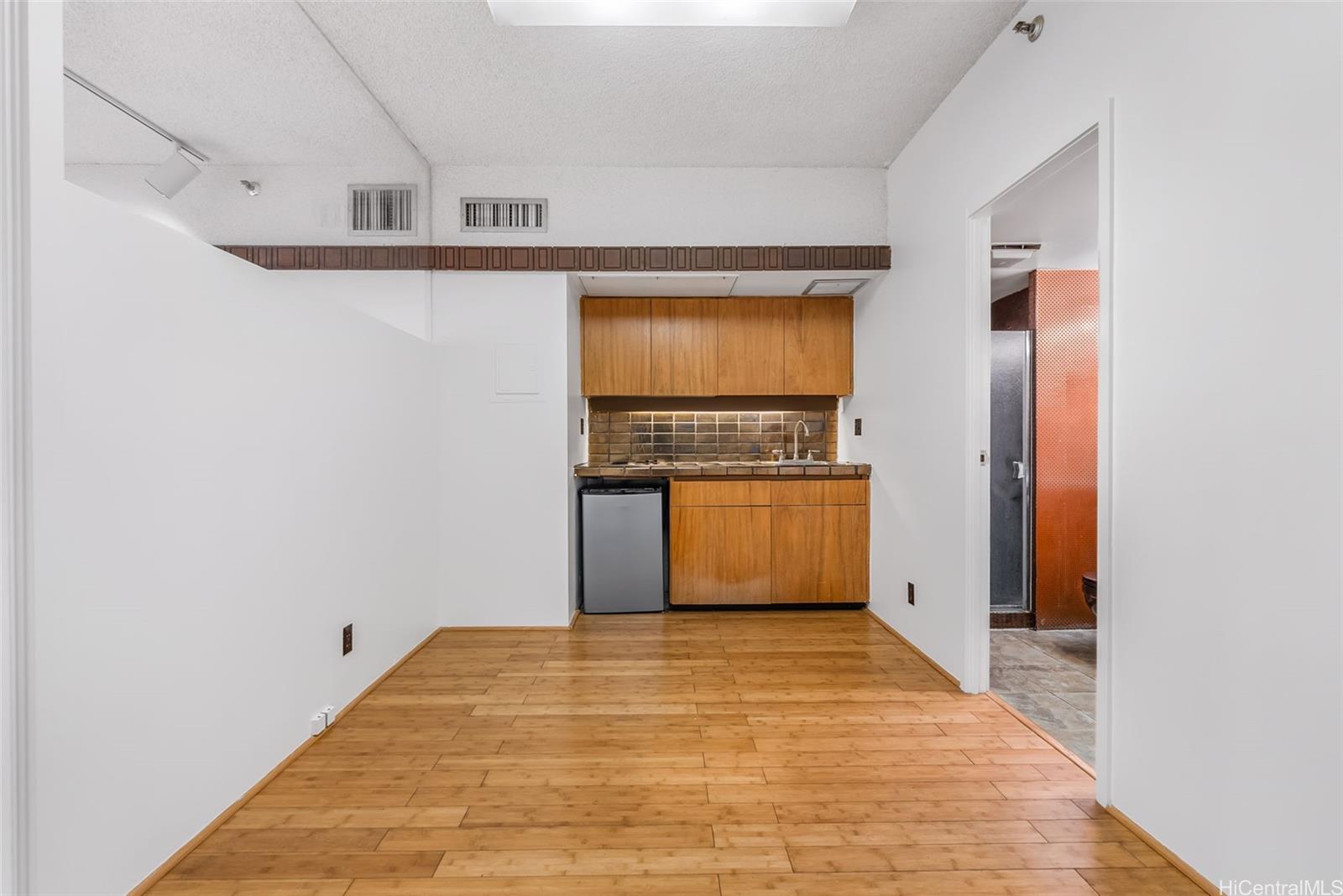 1188 Bishop Street  Unit 1301