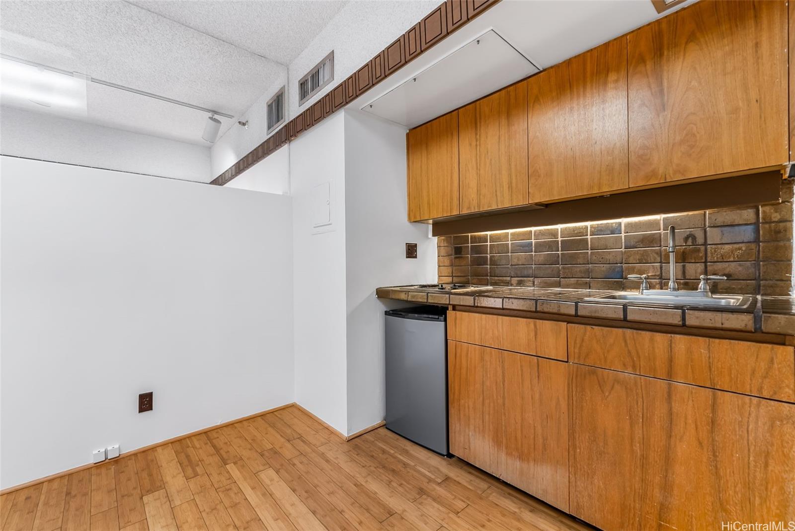 1188 Bishop Street  Unit 1301