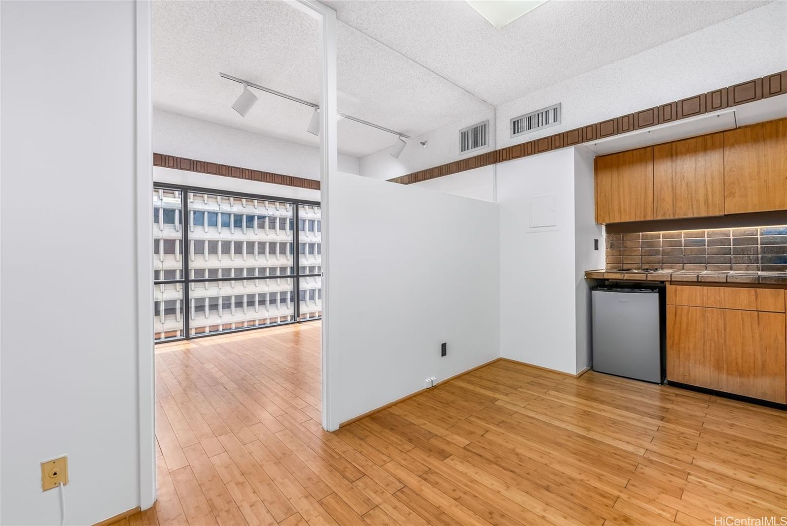 1188 Bishop Street  Unit 1301