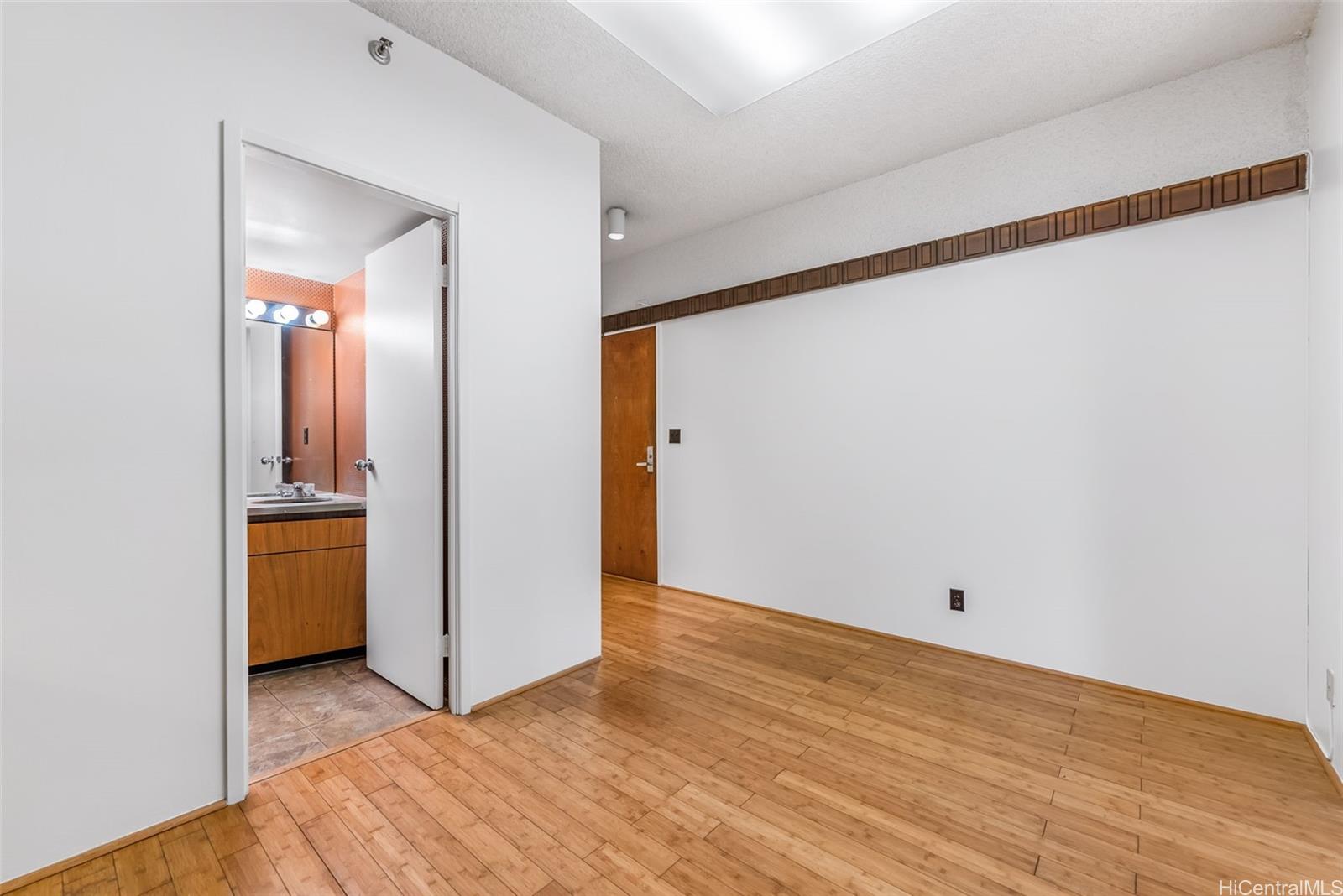 1188 Bishop Street  Unit 1301