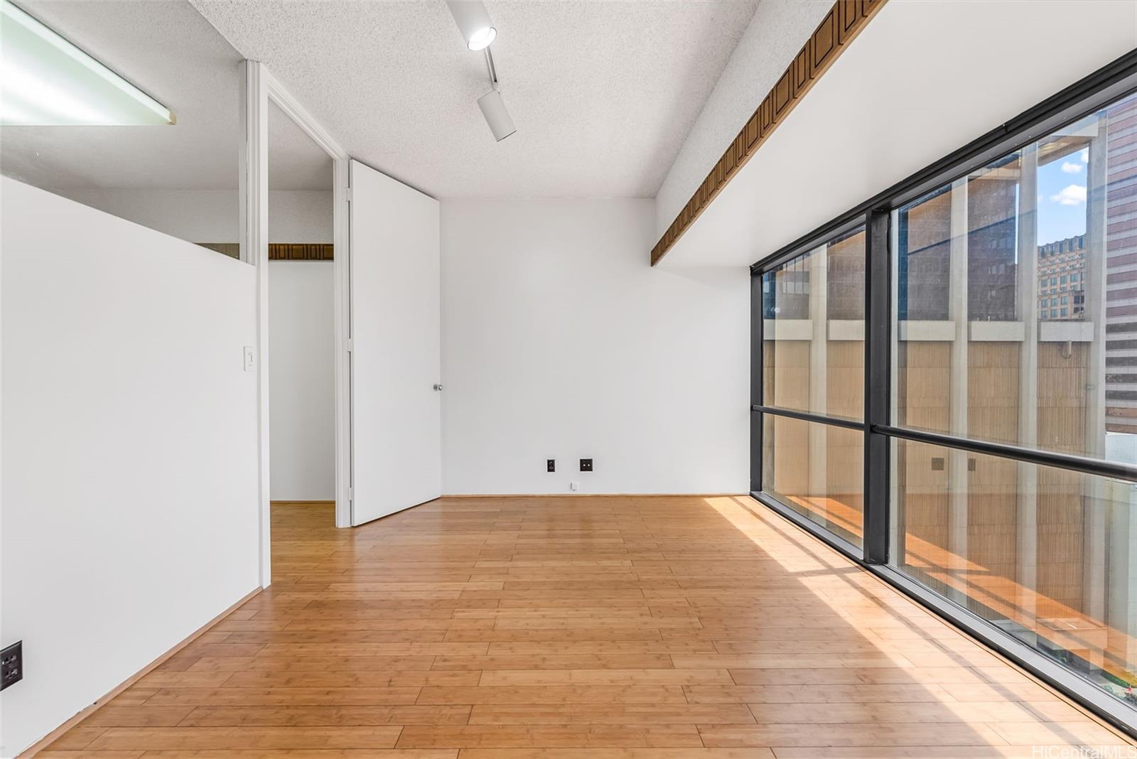 1188 Bishop Street  Unit 1301