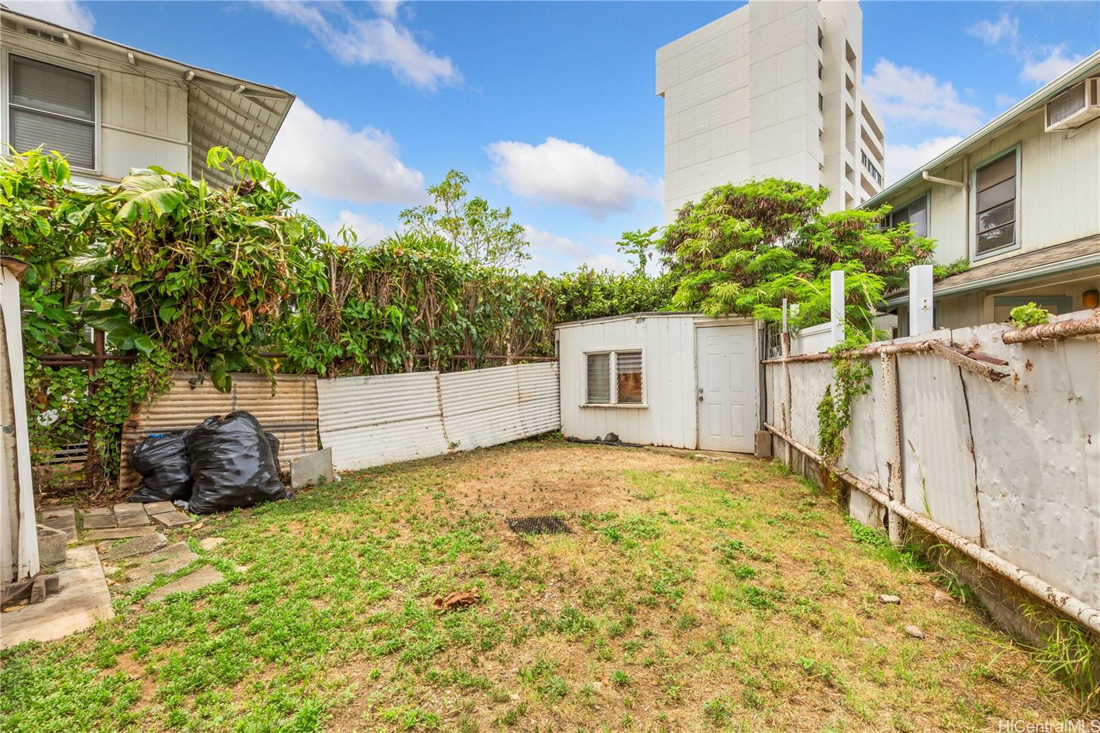 756 University Avenue