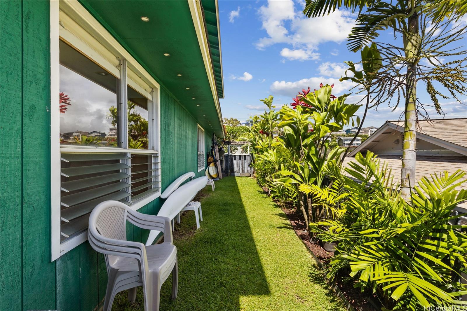 Photo 21 of 25