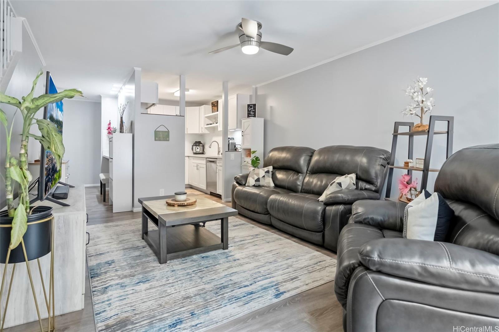 46-78 Emepela Place I202