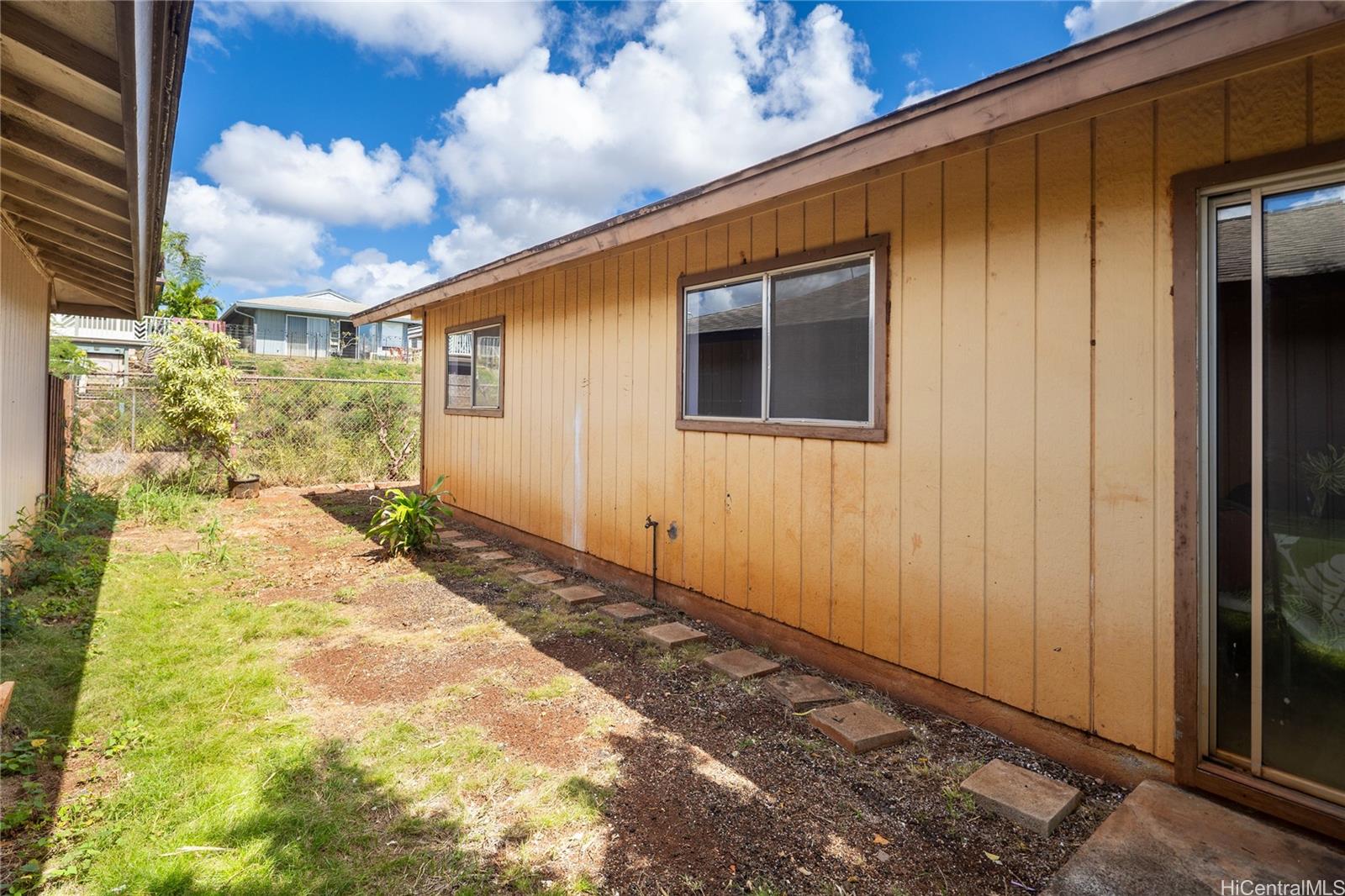 94-645 Maaniani Place
