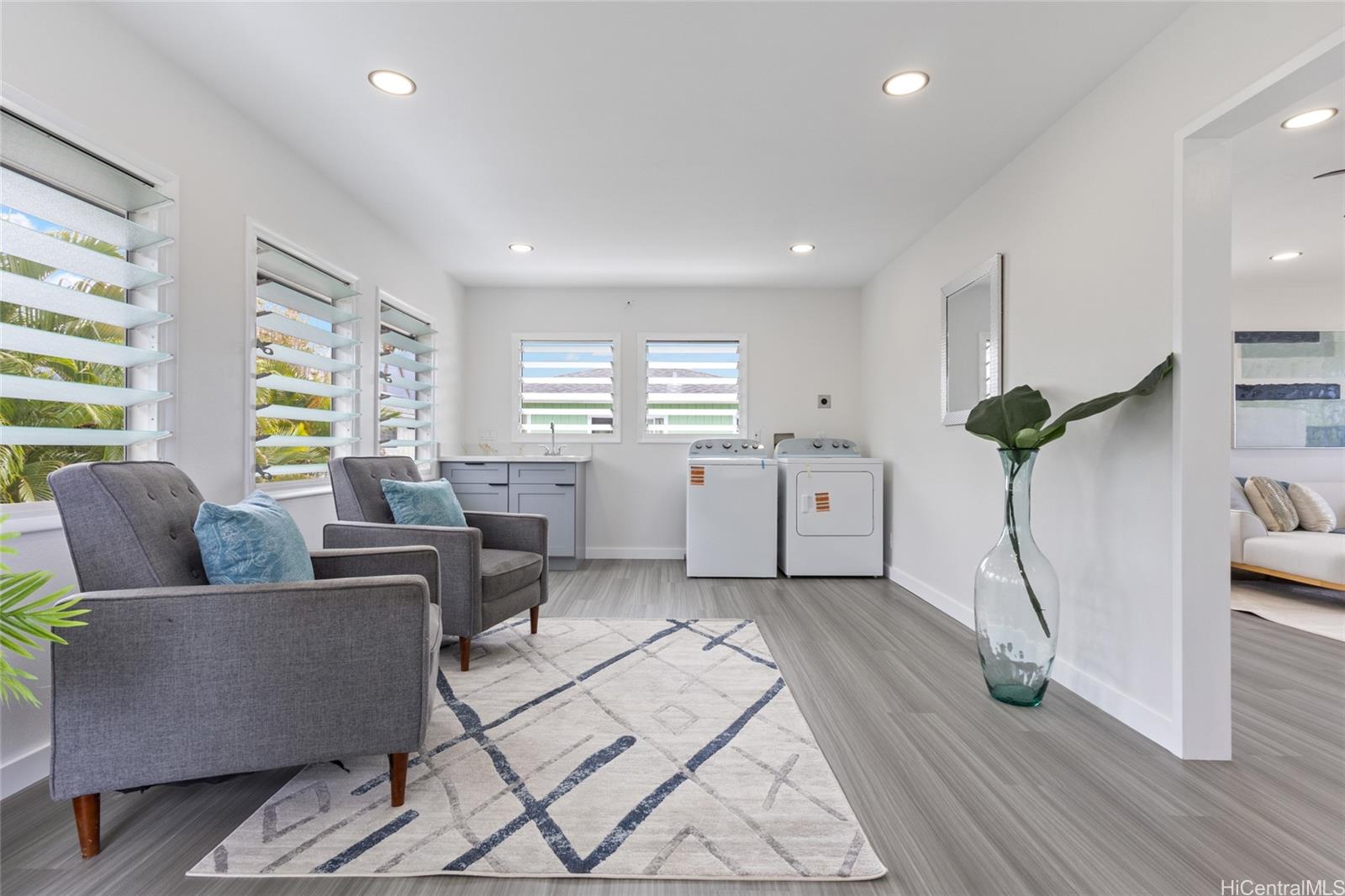 232 Kihapai Street  Unit A