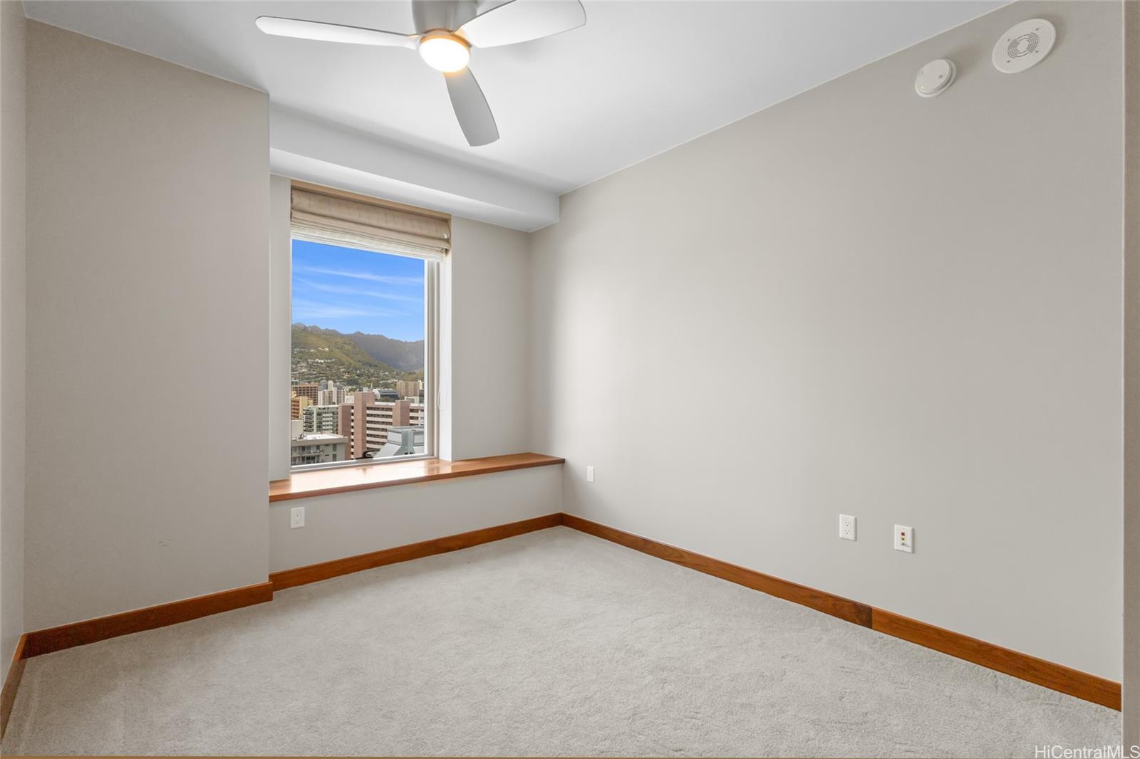 1555 Kapiolani Boulevard  Unit 1800