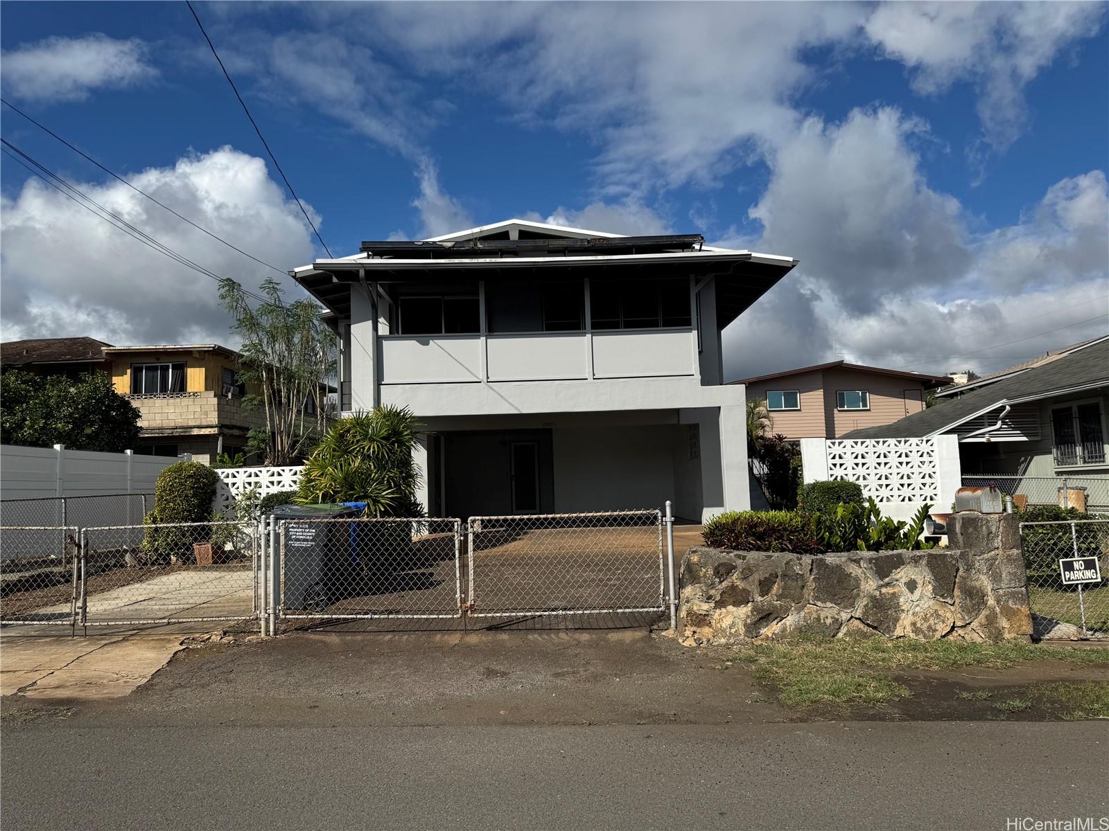 1812 Fernandez Street
