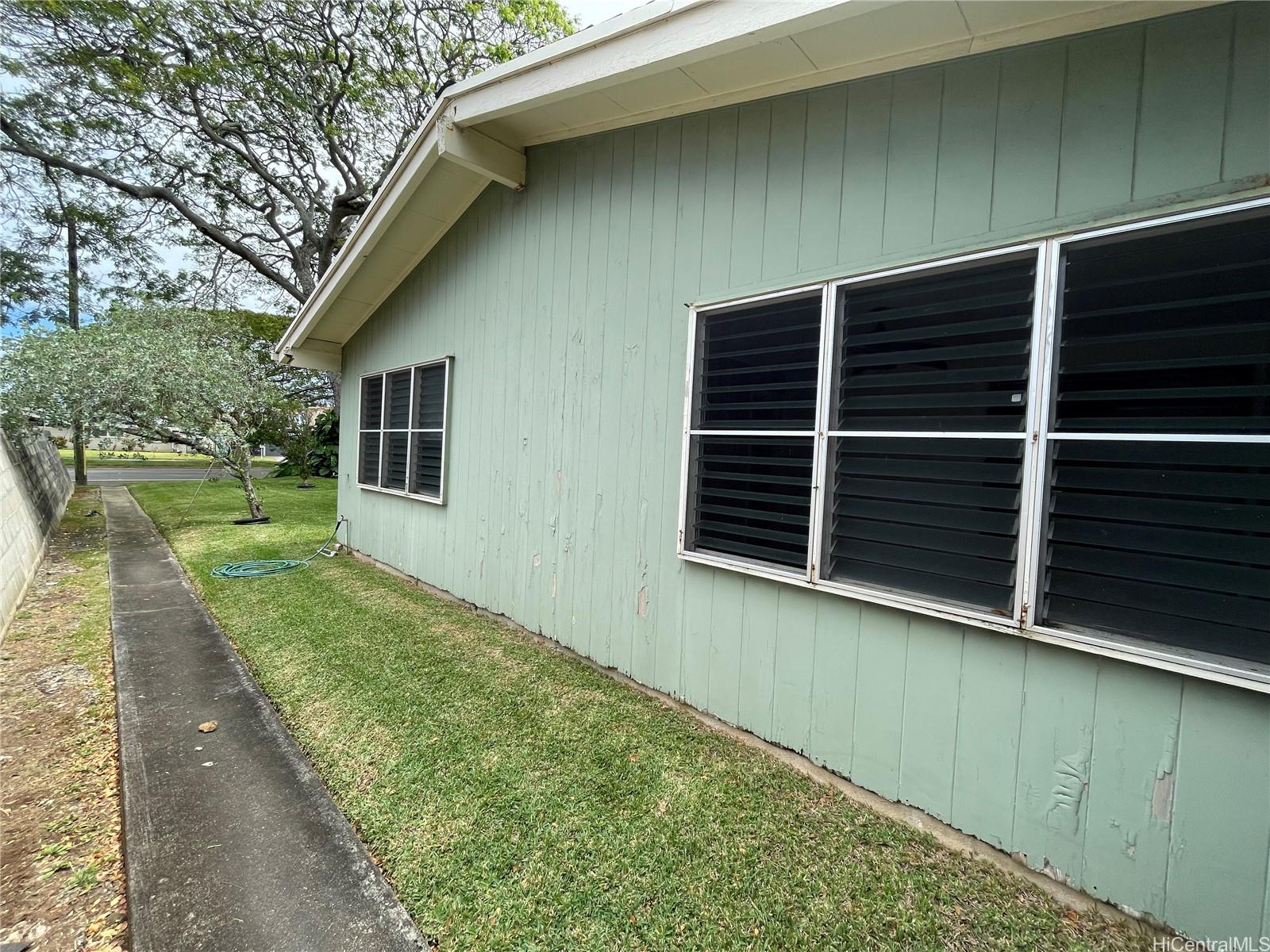 1225 Mokapu Boulevard