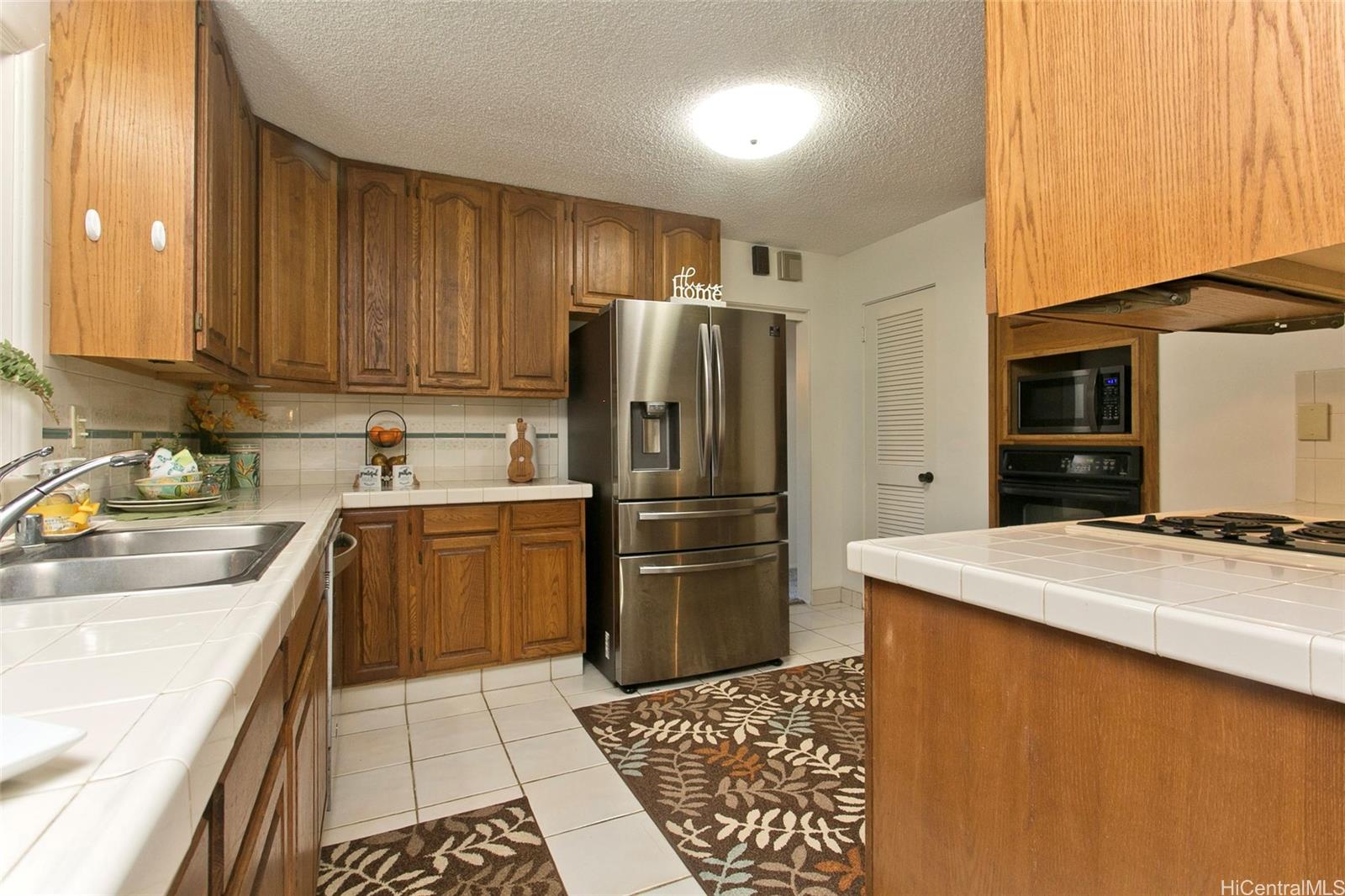Photo 6 of 25