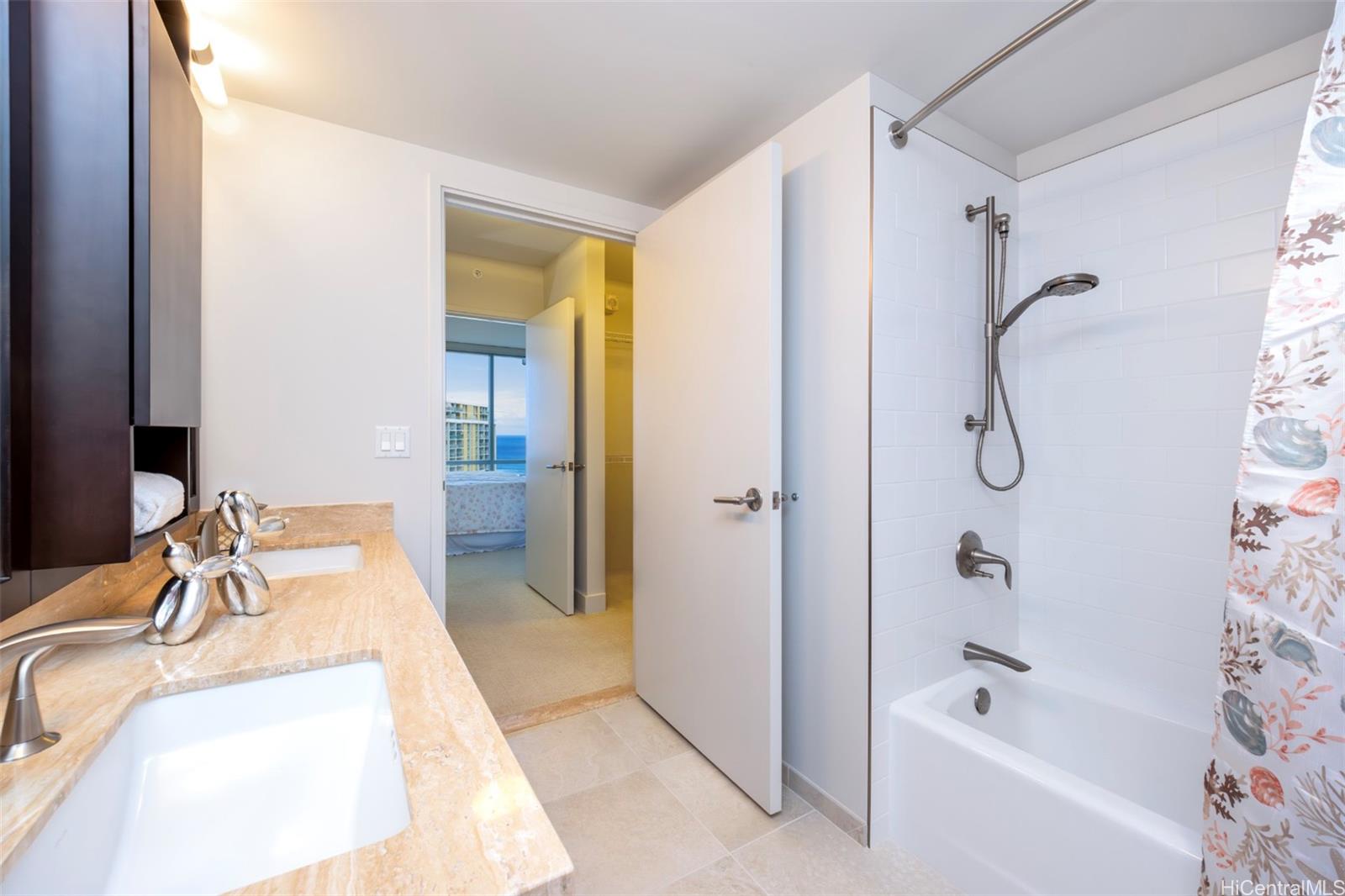 Photo 14 of 25