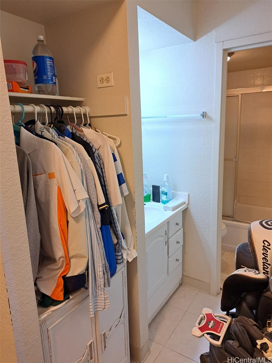 Photo 8 of 11