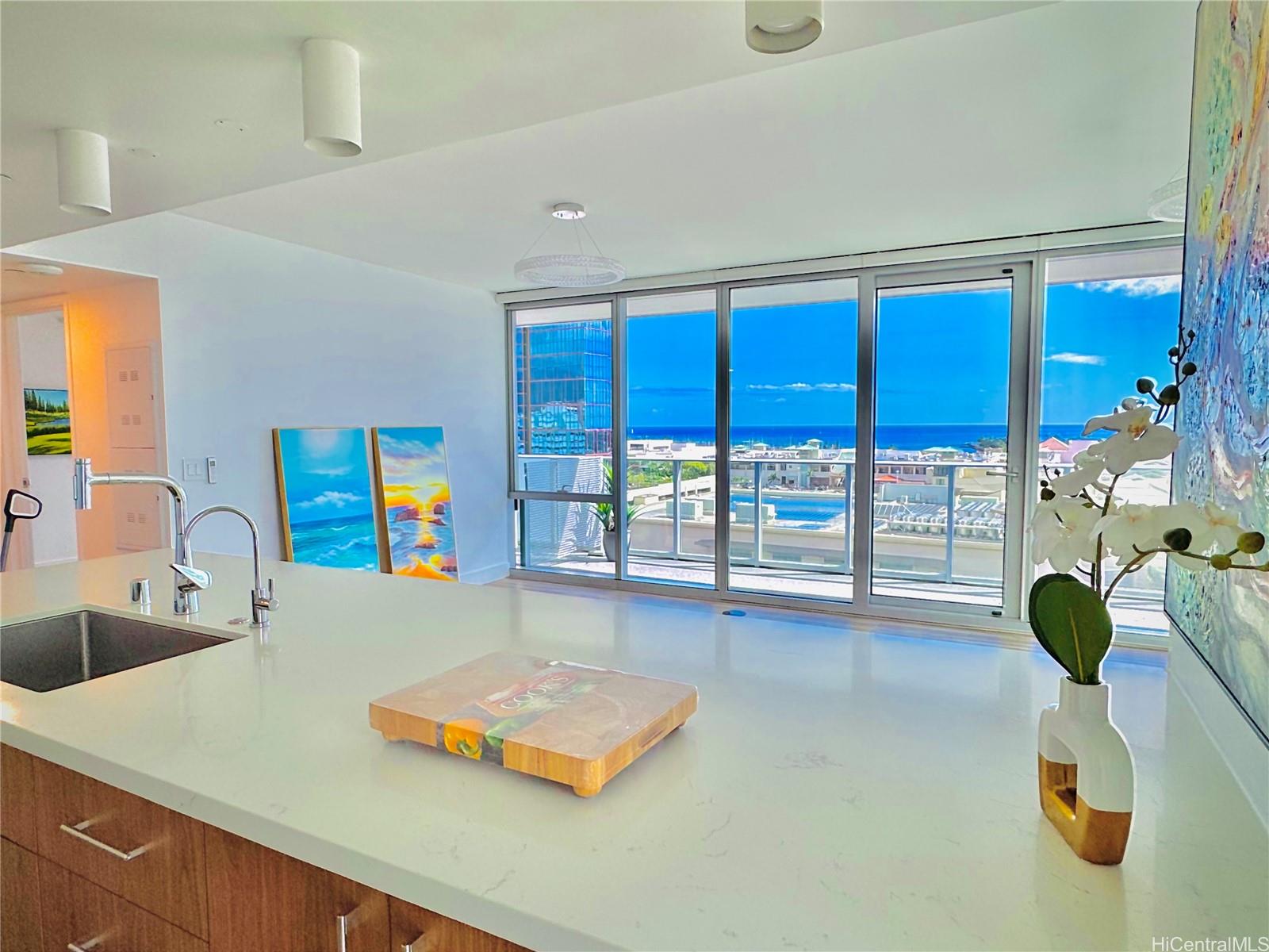 629 Keeaumoku Street 1201