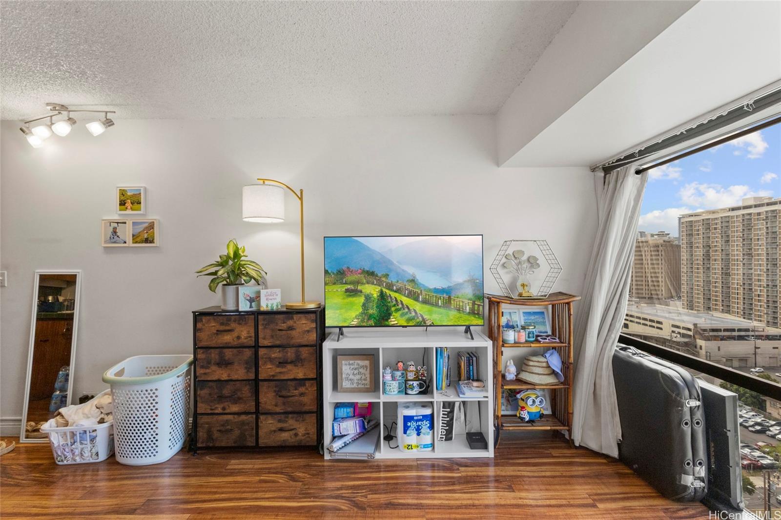 Photo 6 of 14