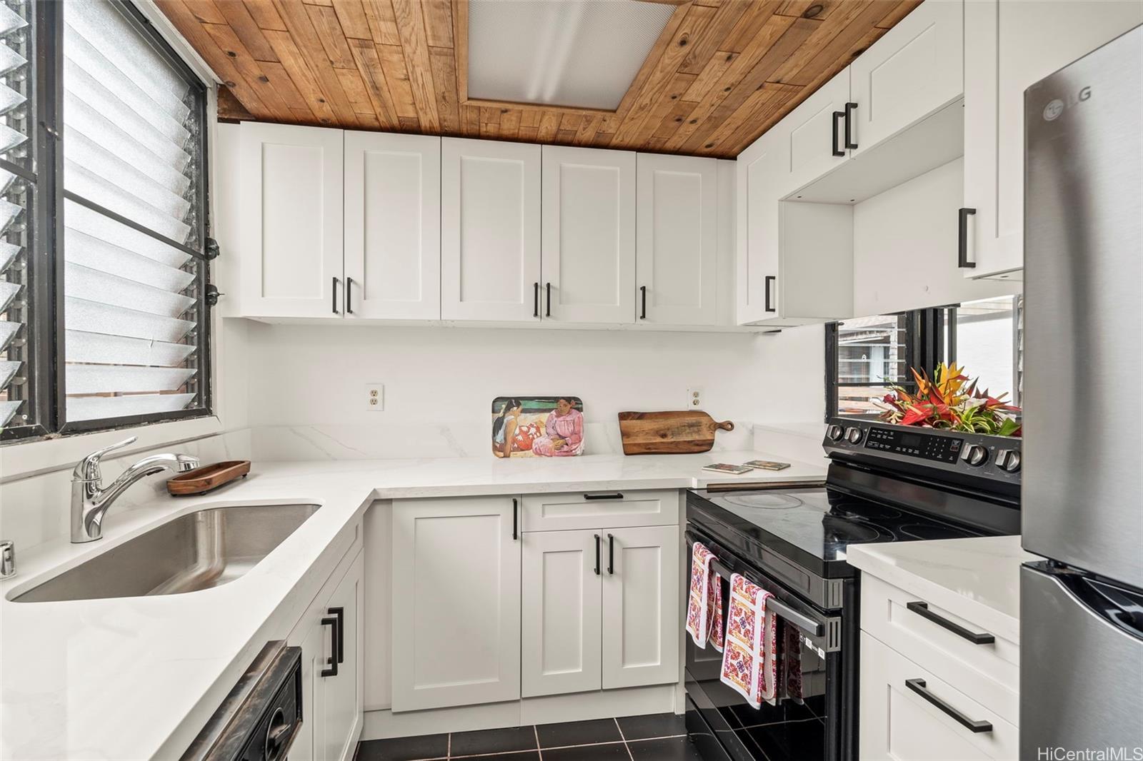1015 Aoloa Place  Unit 437