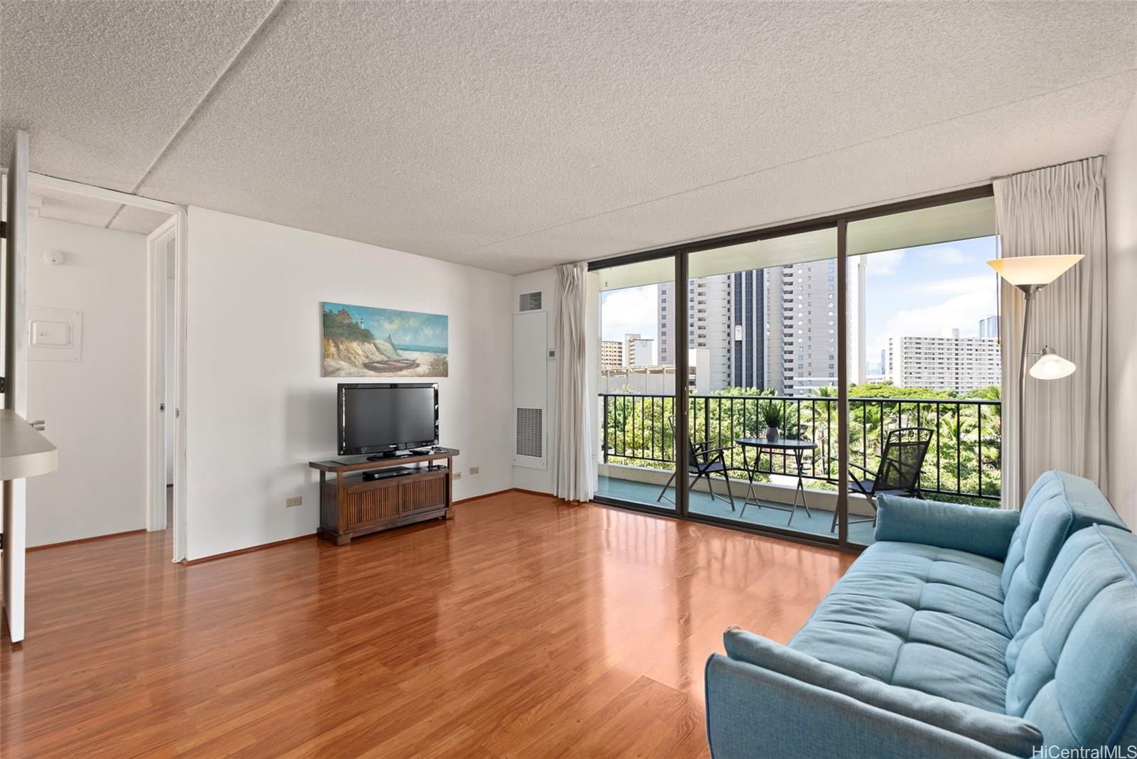 411 Hobron Lane 604