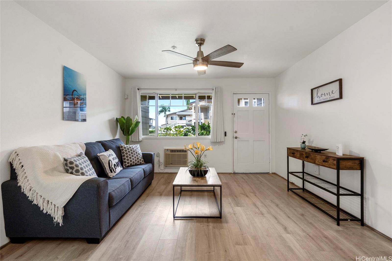 91-1015 Kamaaha Avenue 205