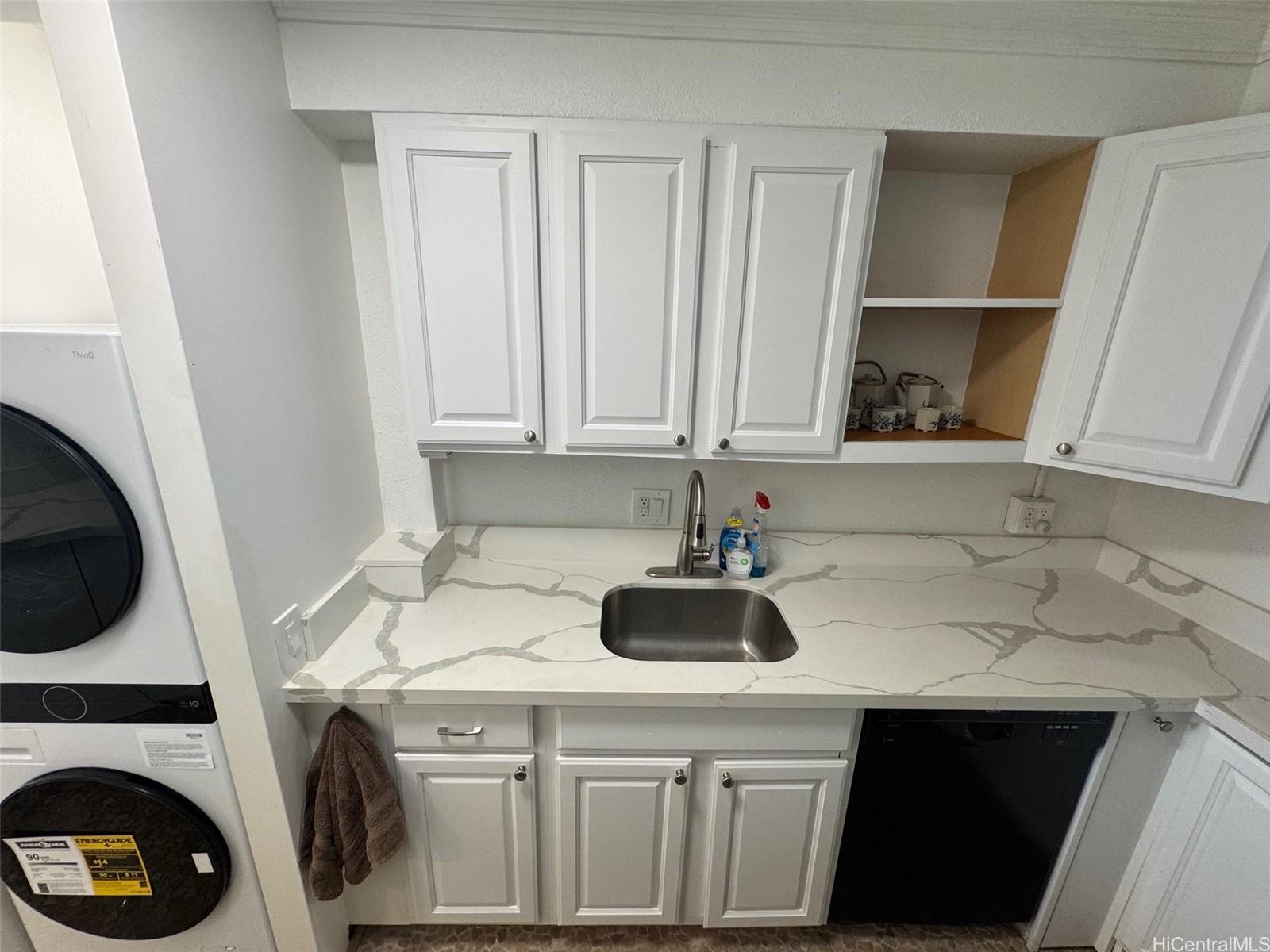 87-561 Farrington Highway  Unit 321