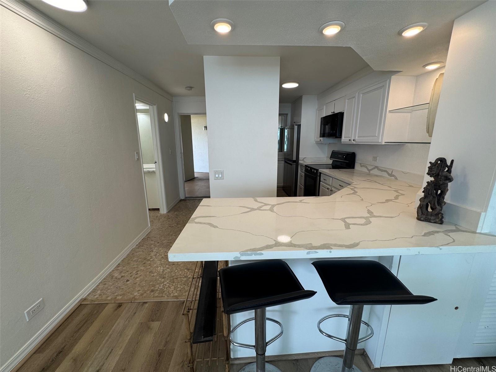 87-561 Farrington Highway  Unit 321