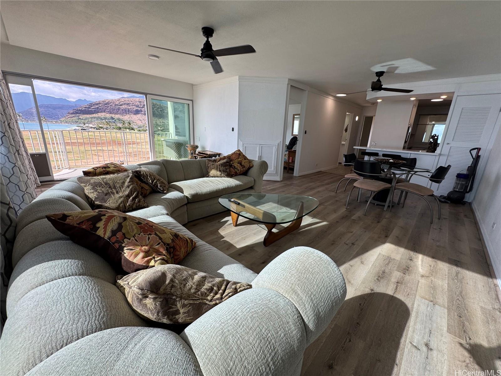 87-561 Farrington Highway  Unit 321