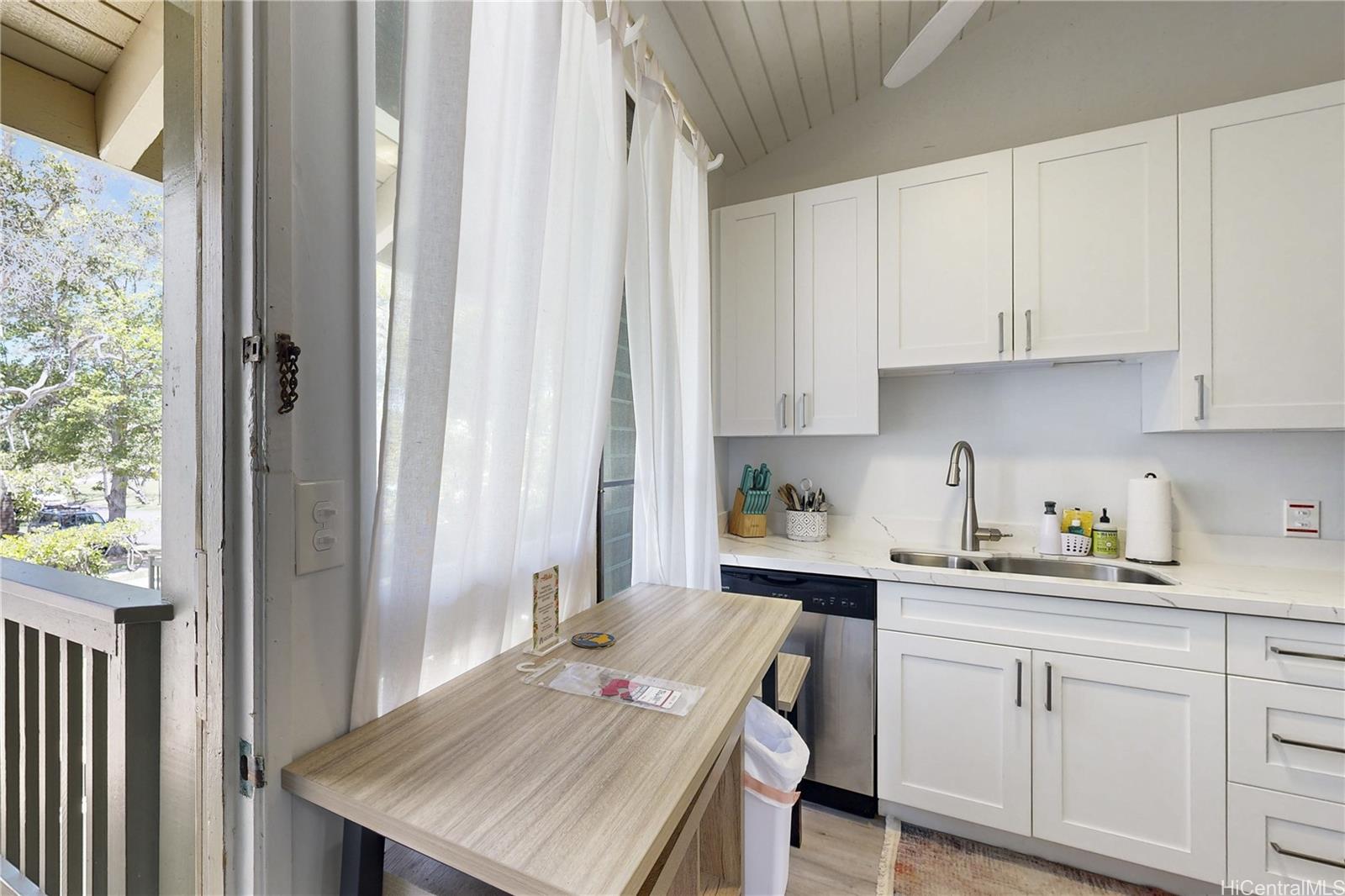 Photo 9 of 25