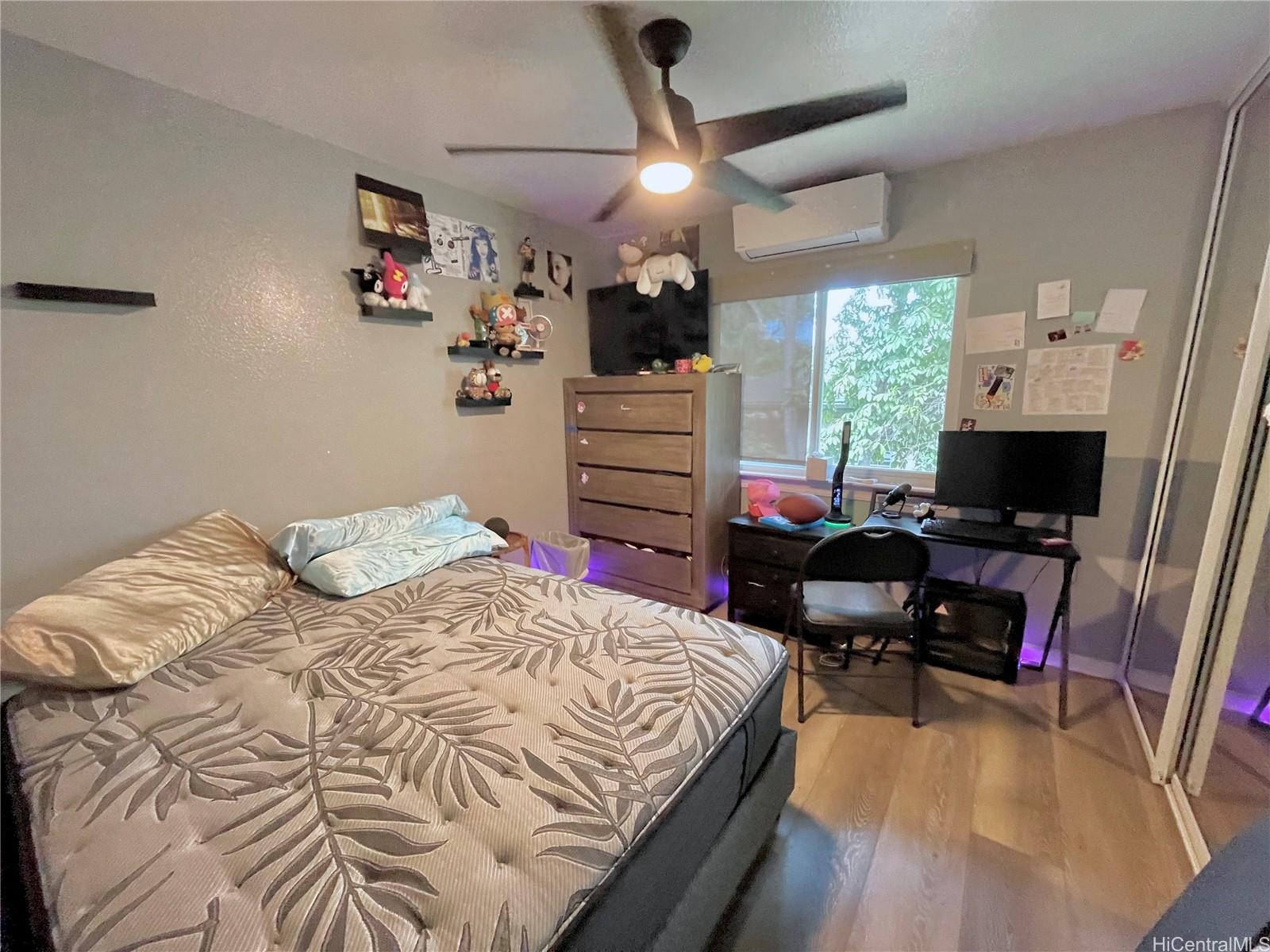 Photo 11 of 20