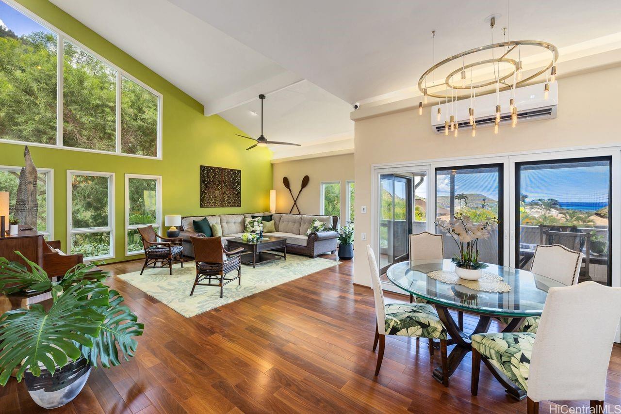 902 Puuomao Place