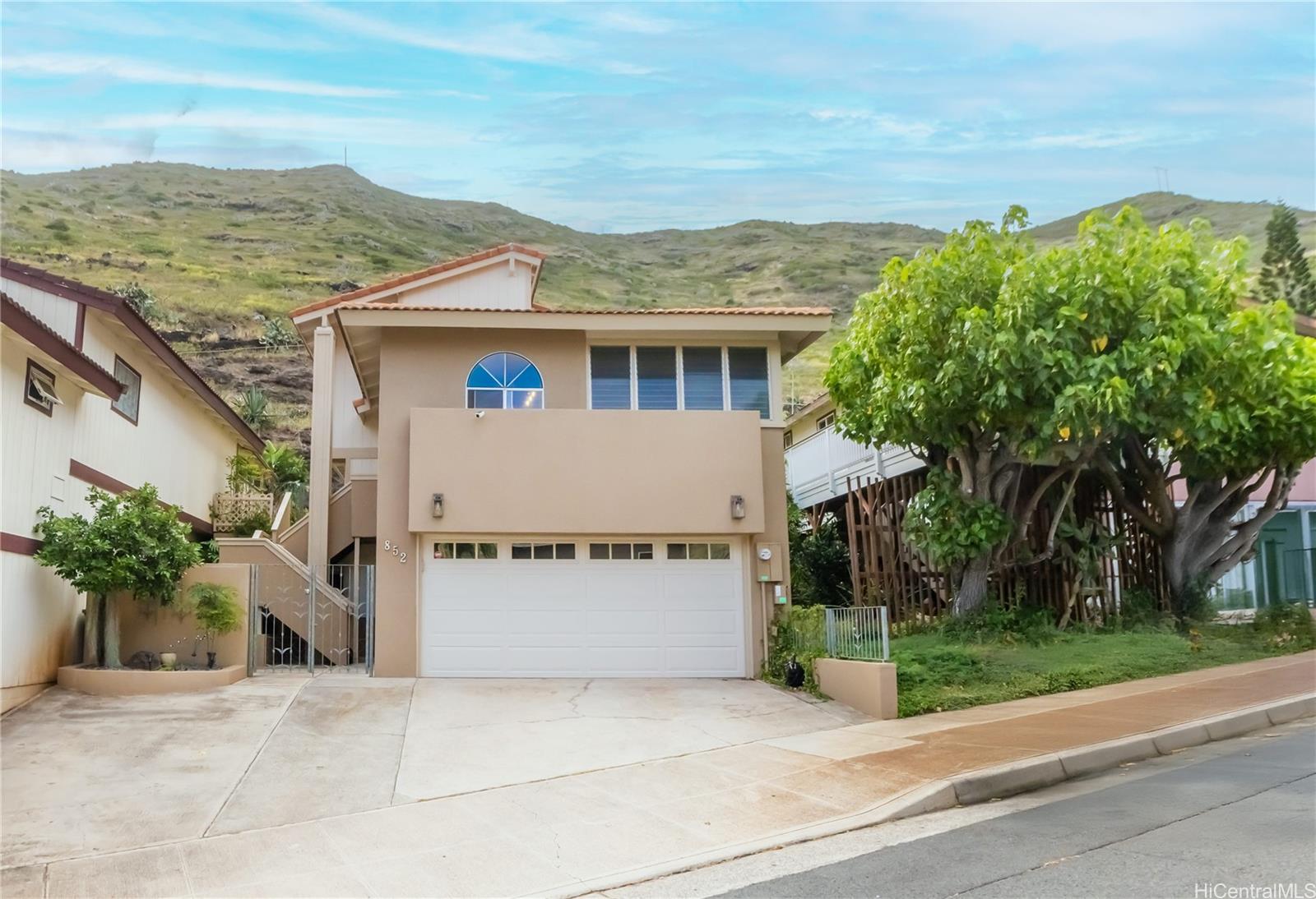 852 Kealahou Street