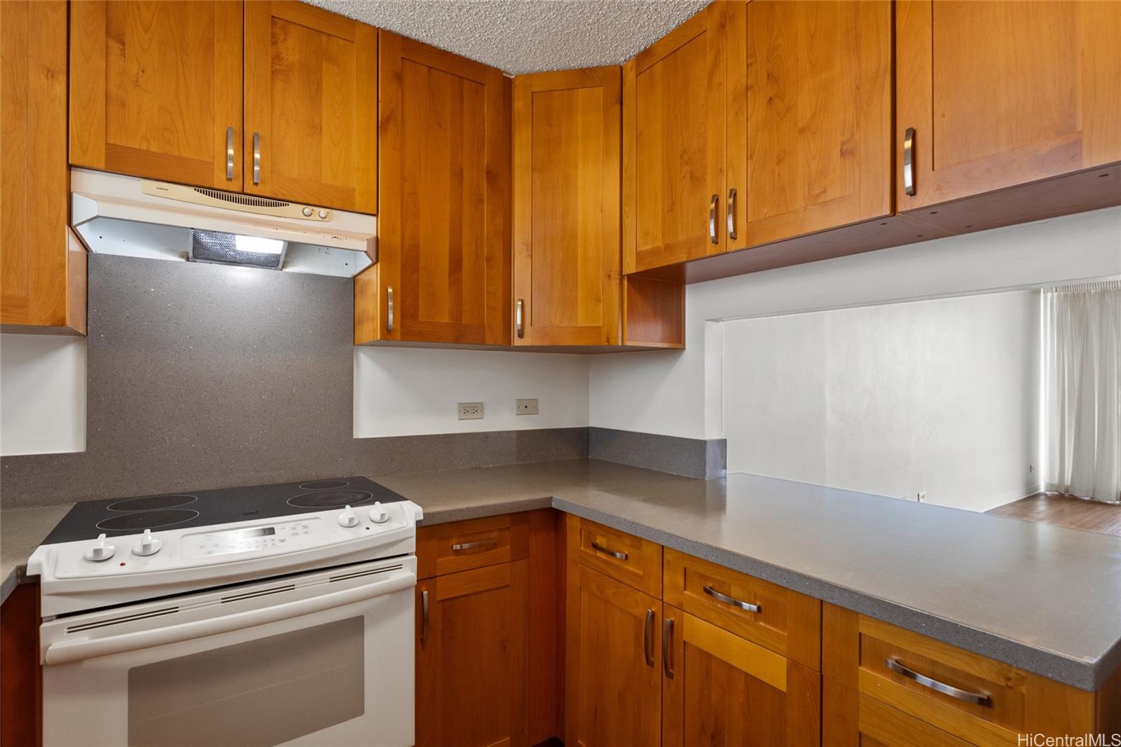Photo 5 of 25