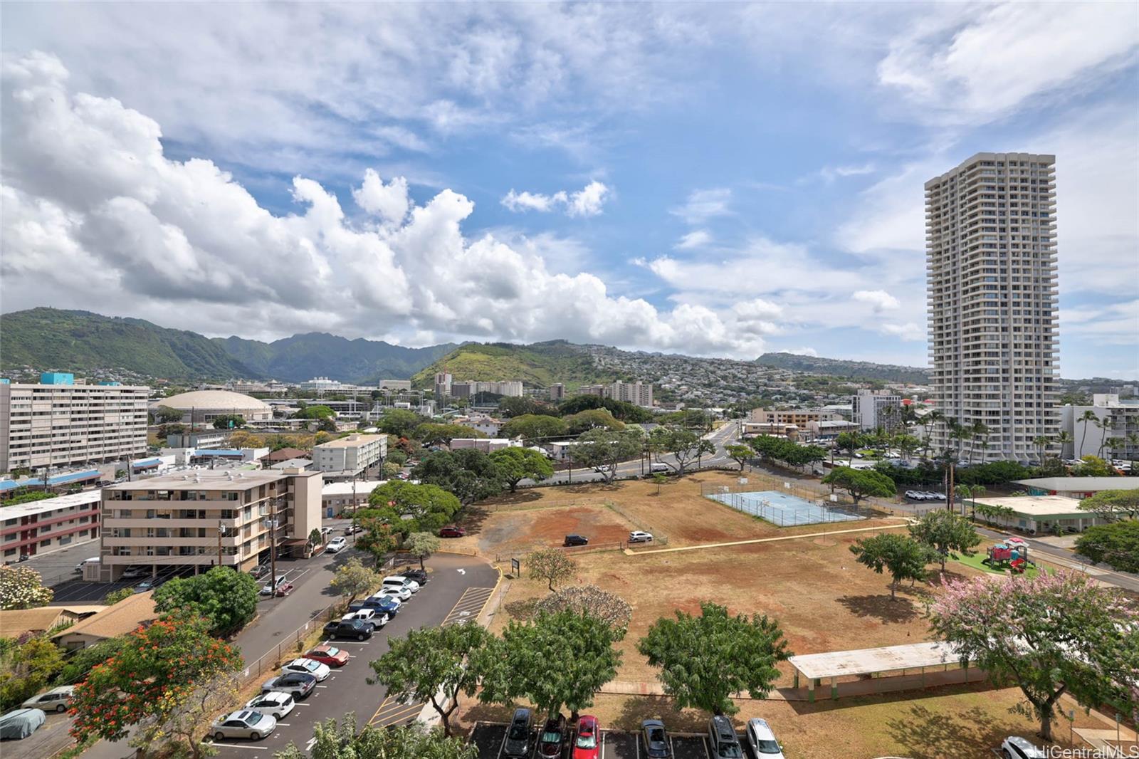 2740 Kuilei Street  Unit 1101