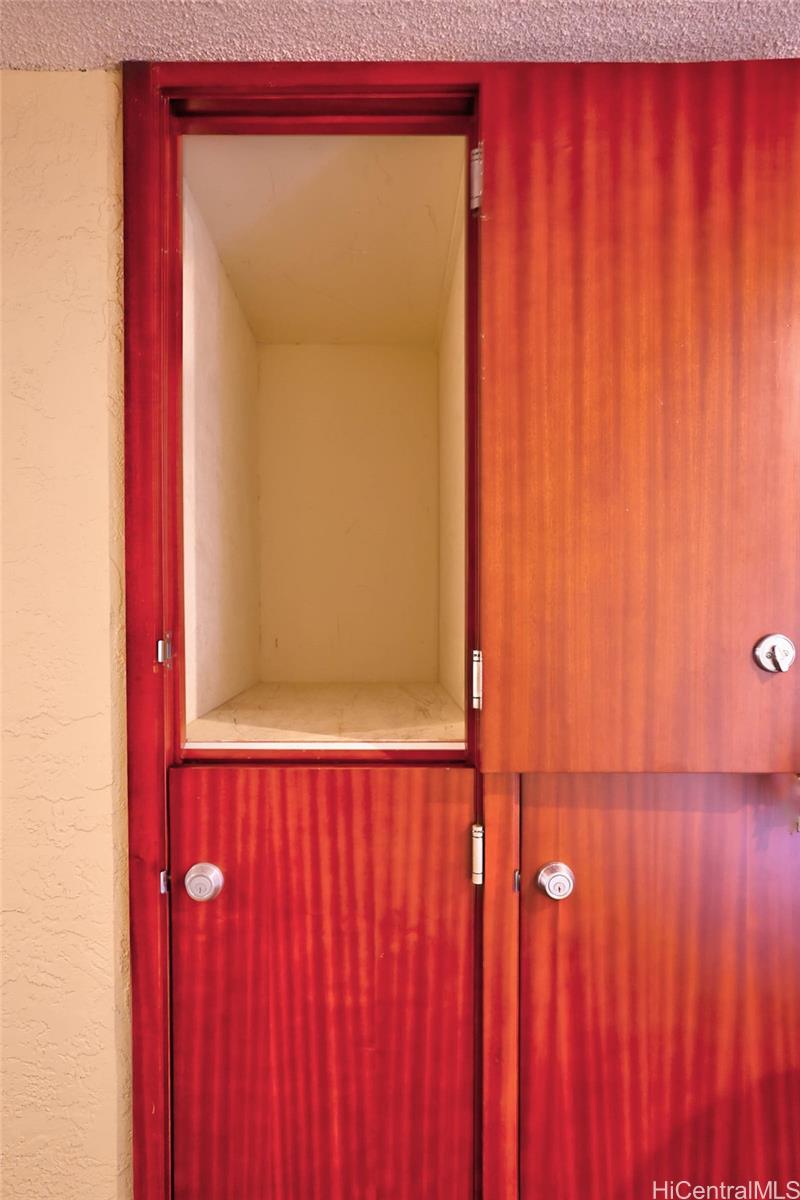 2740 Kuilei Street  Unit 1101